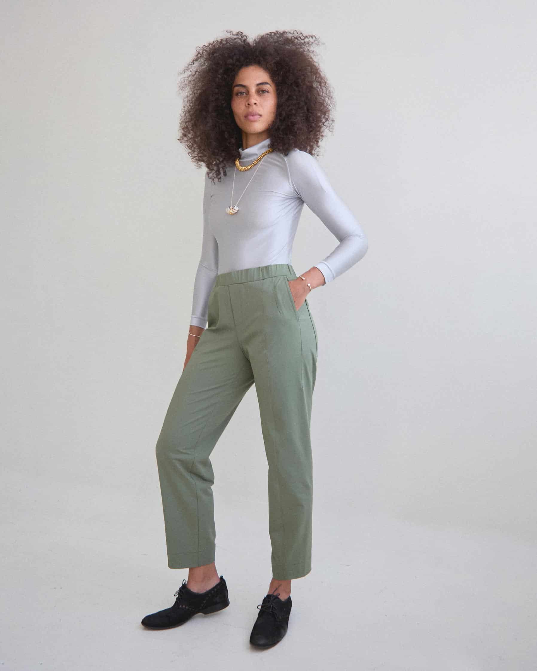 Pantalón Tech Clásico Verde Oliva MAGO - miniatura 1