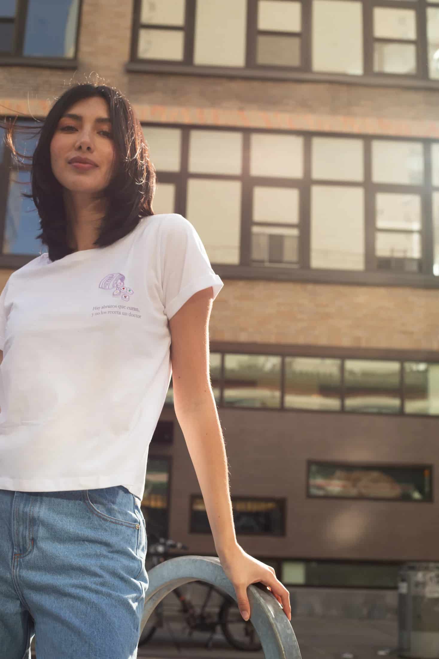 Hay Abrazos Que Curan Oversized Tee - miniatura 2