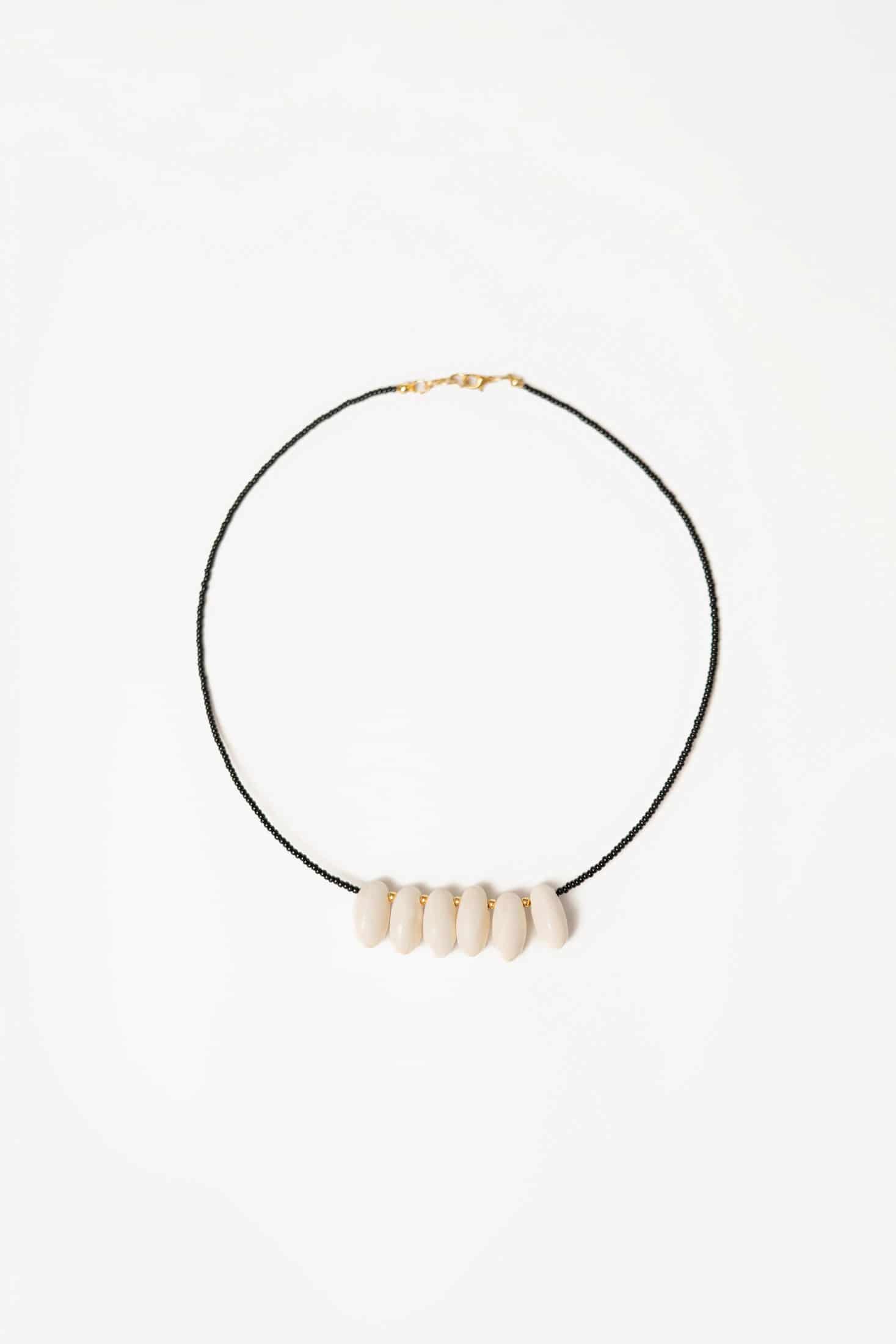 Collar Arado Frijol Blanco - miniatura 1
