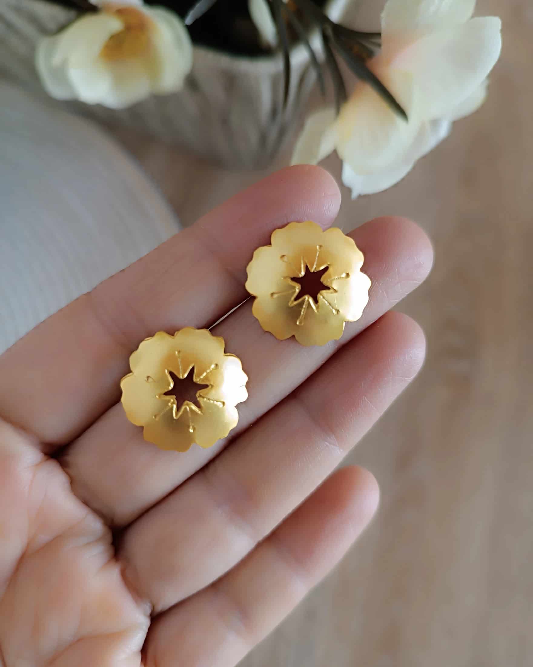 Aretes topos básicos Nala - miniatura 3