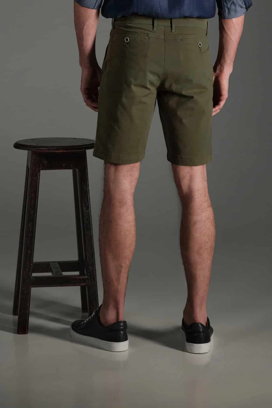 Bermuda Chino Slim Dril Verde Militar - miniatura 4