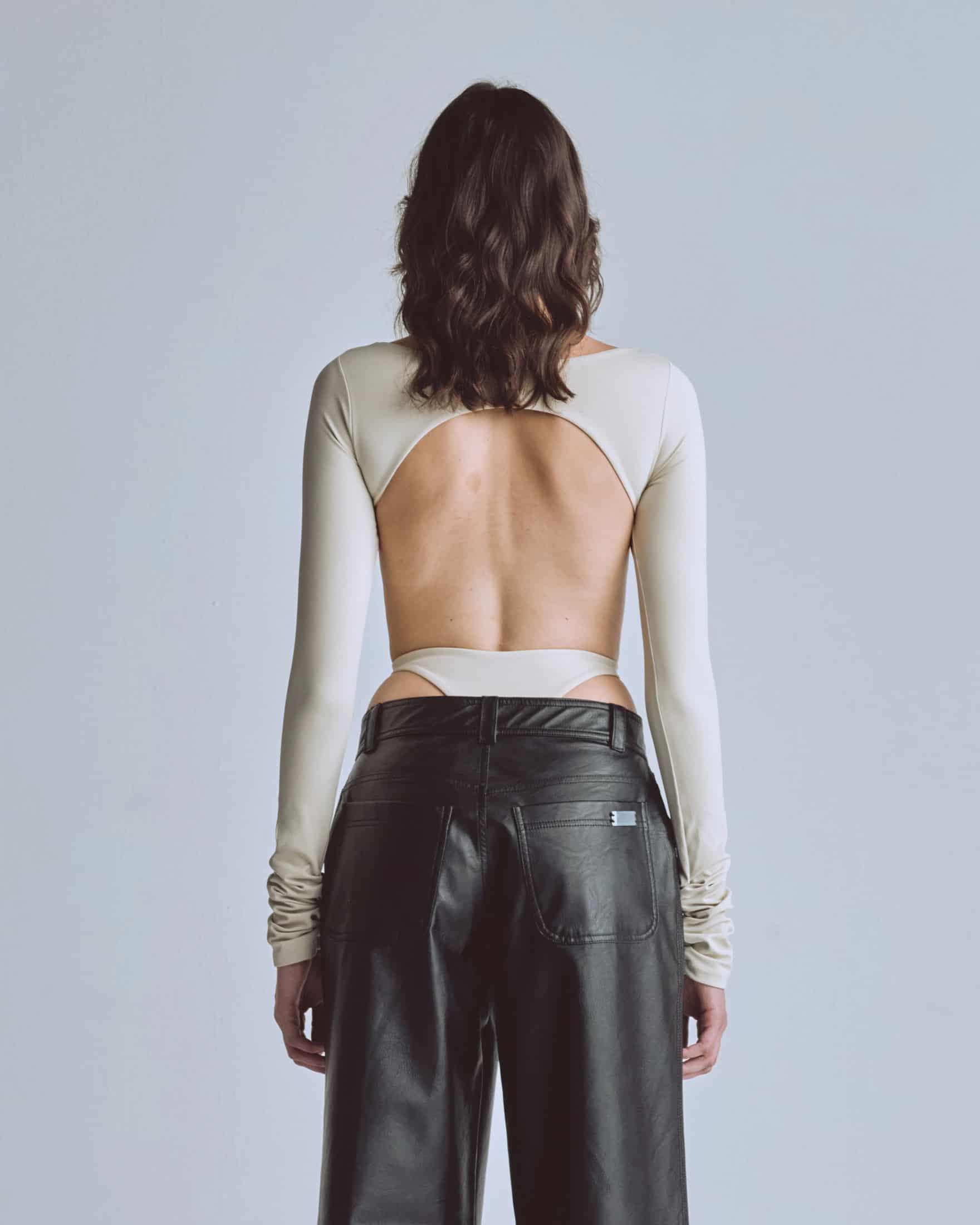 Basics Undergold Studio Backless Long Sleeve Body Cream - miniatura 7