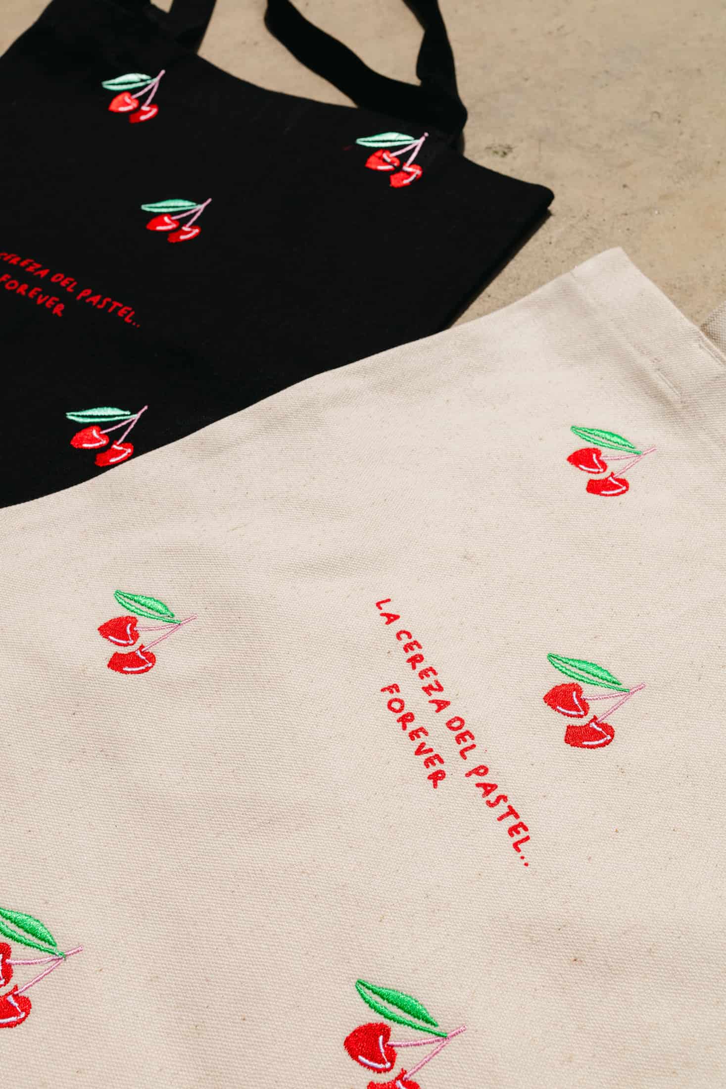 La Cereza Del Pastel Tote Bag - miniatura 1