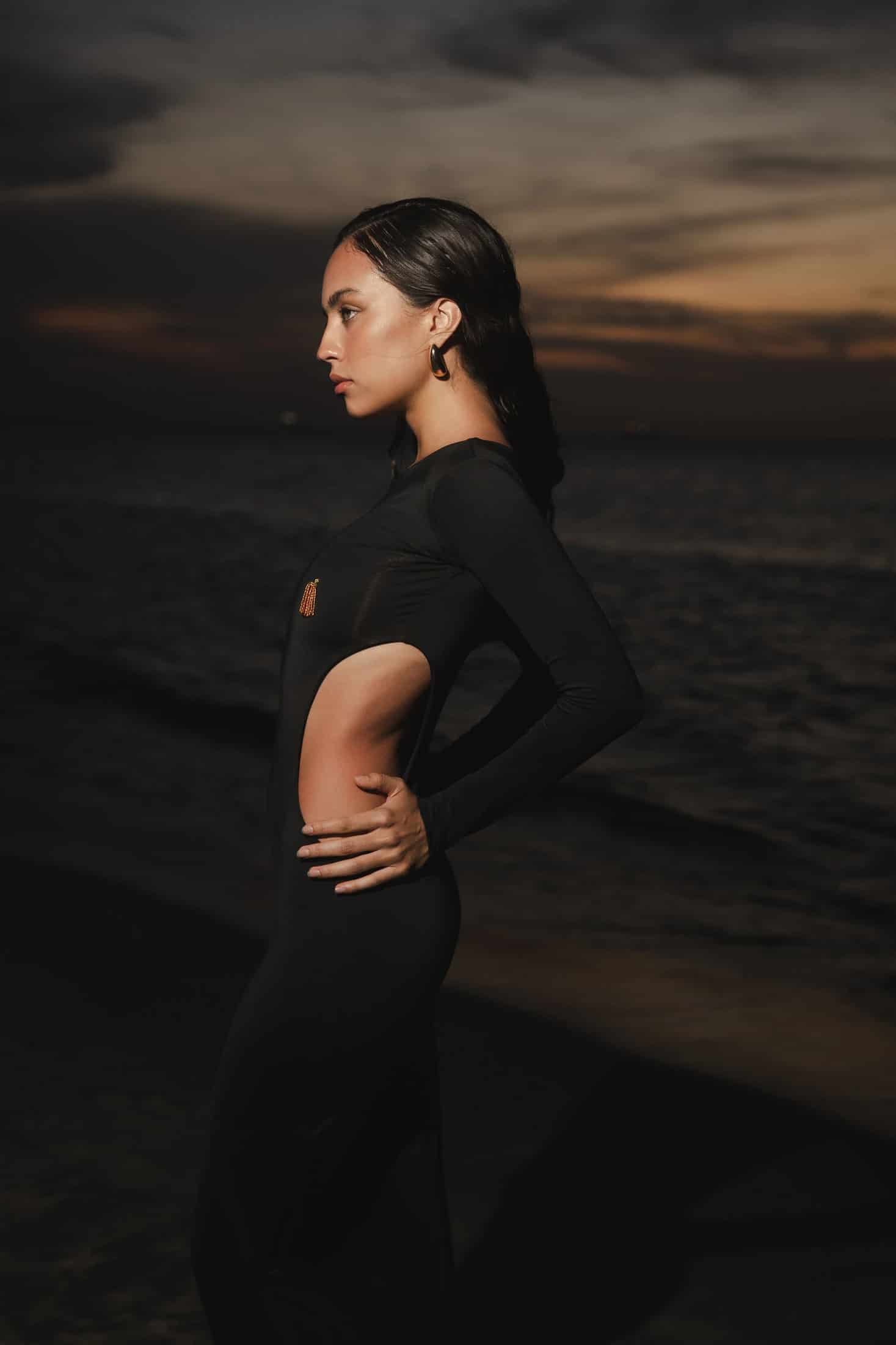 DALIA GOWN - BLACK (LONG-SLEEVE) - miniatura 2