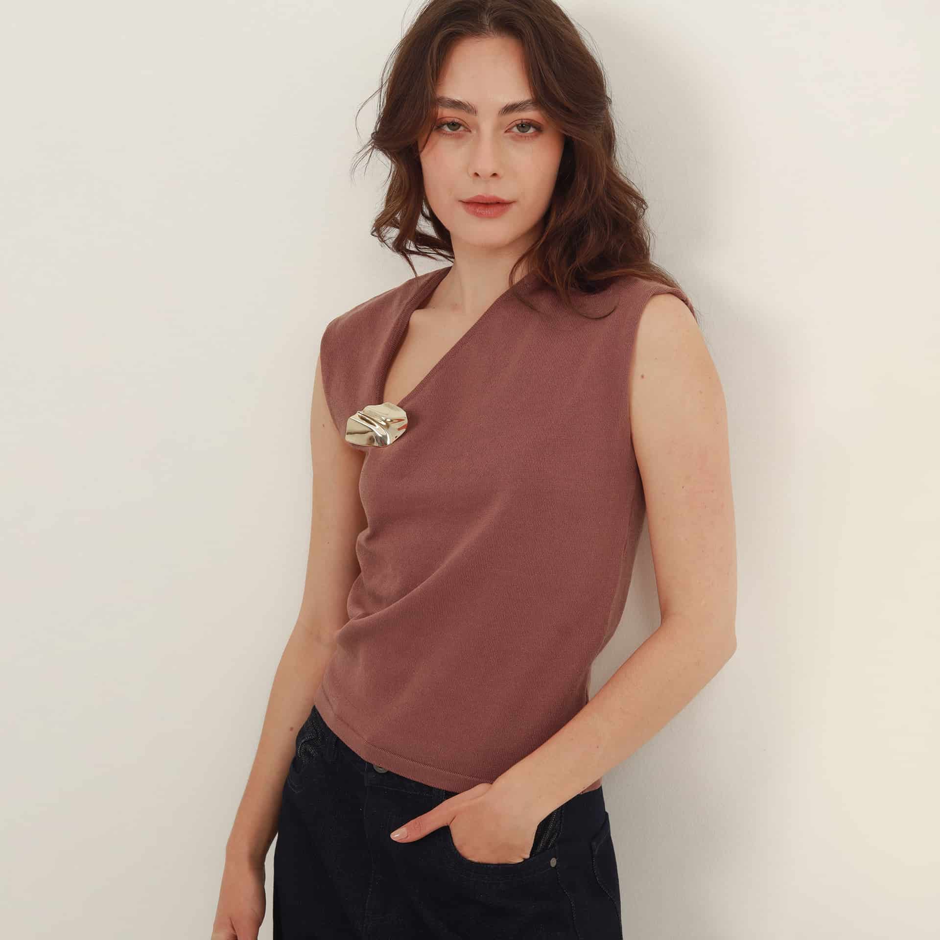 Blusa tejida cuello asimétrico manga sisa - miniatura 10