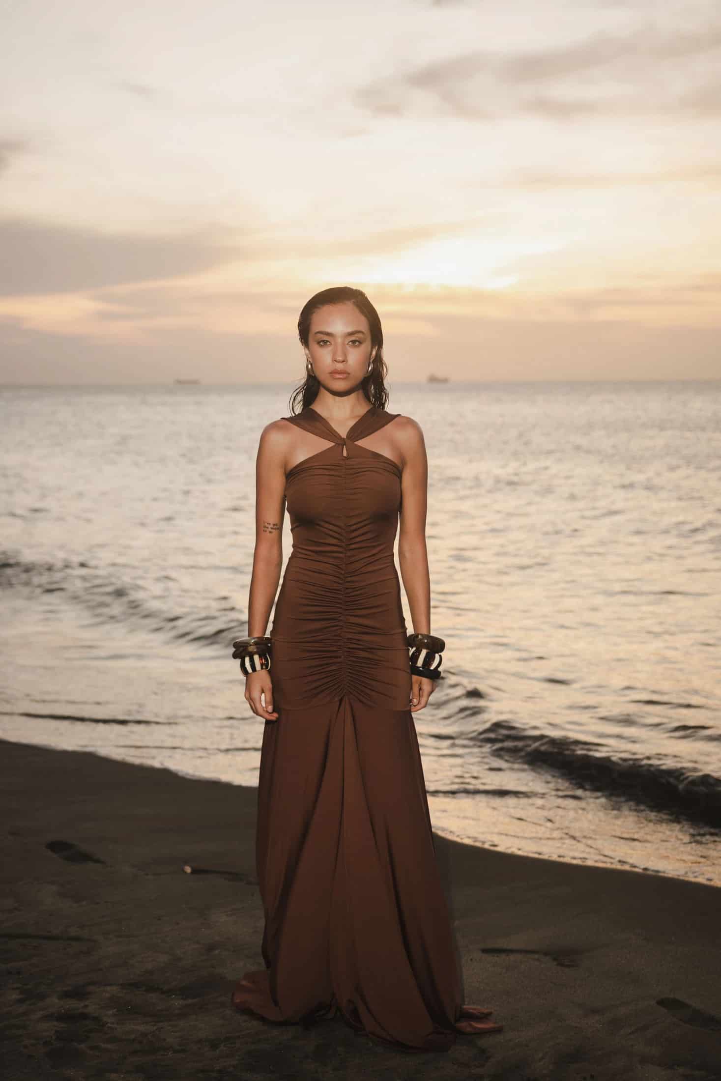 PRE-ORDER AYA GOWN - DARK CHOCOLATE - miniatura 1