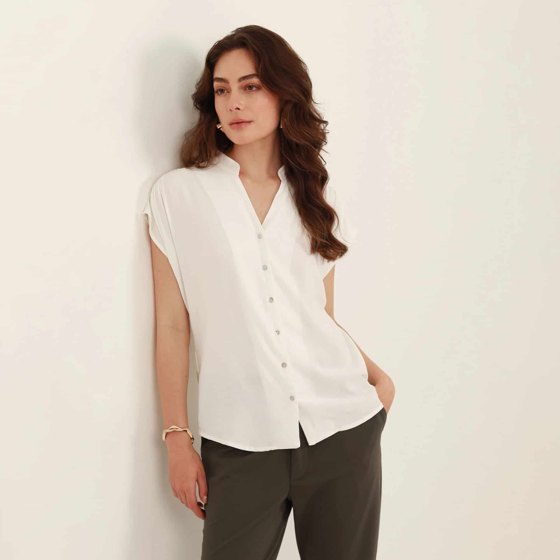 Blusa abierta cuello nerú manga sisa rodada - miniatura 10