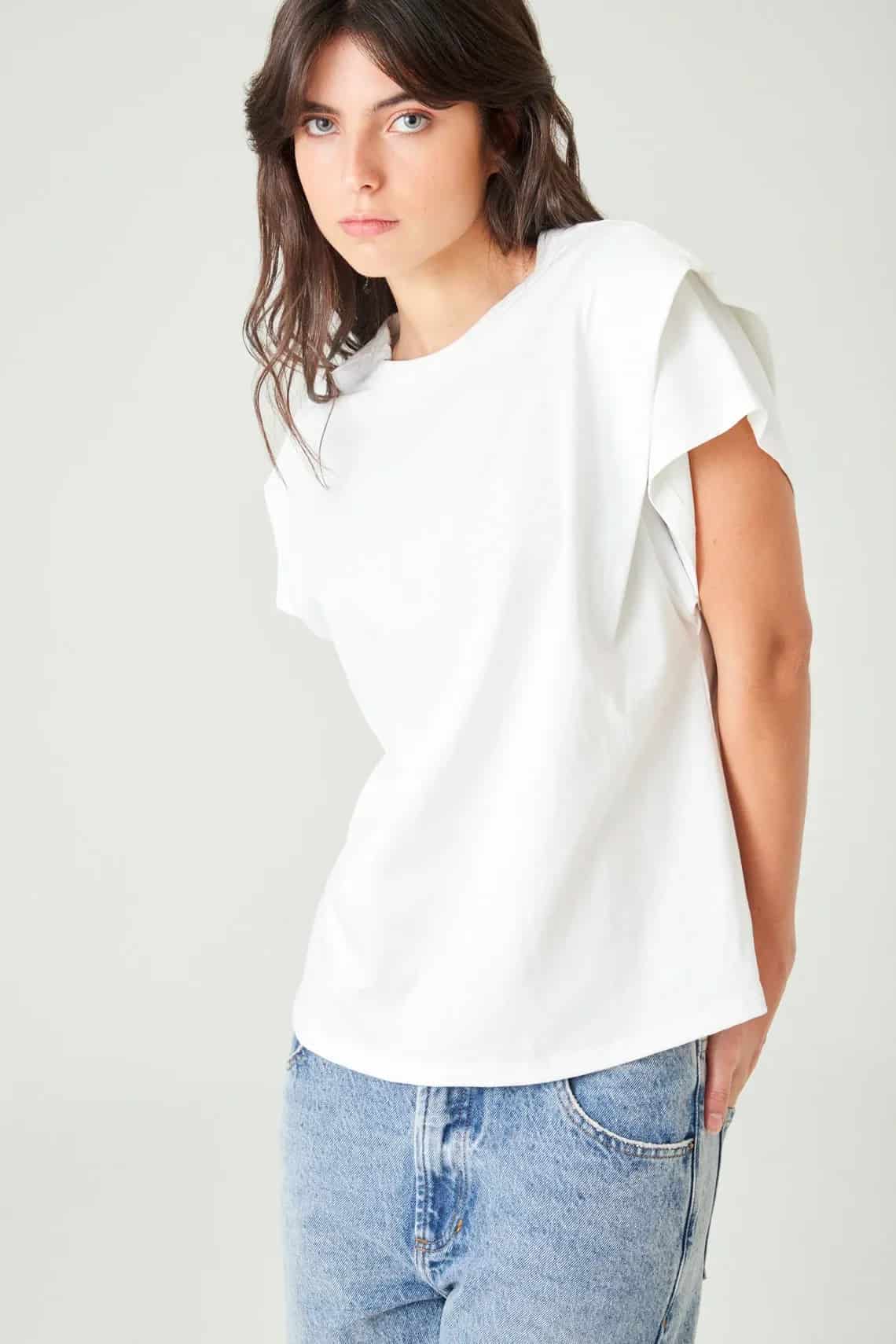 Camiseta relaxed fit bolero en hombro en blanco para mujer - miniatura 3