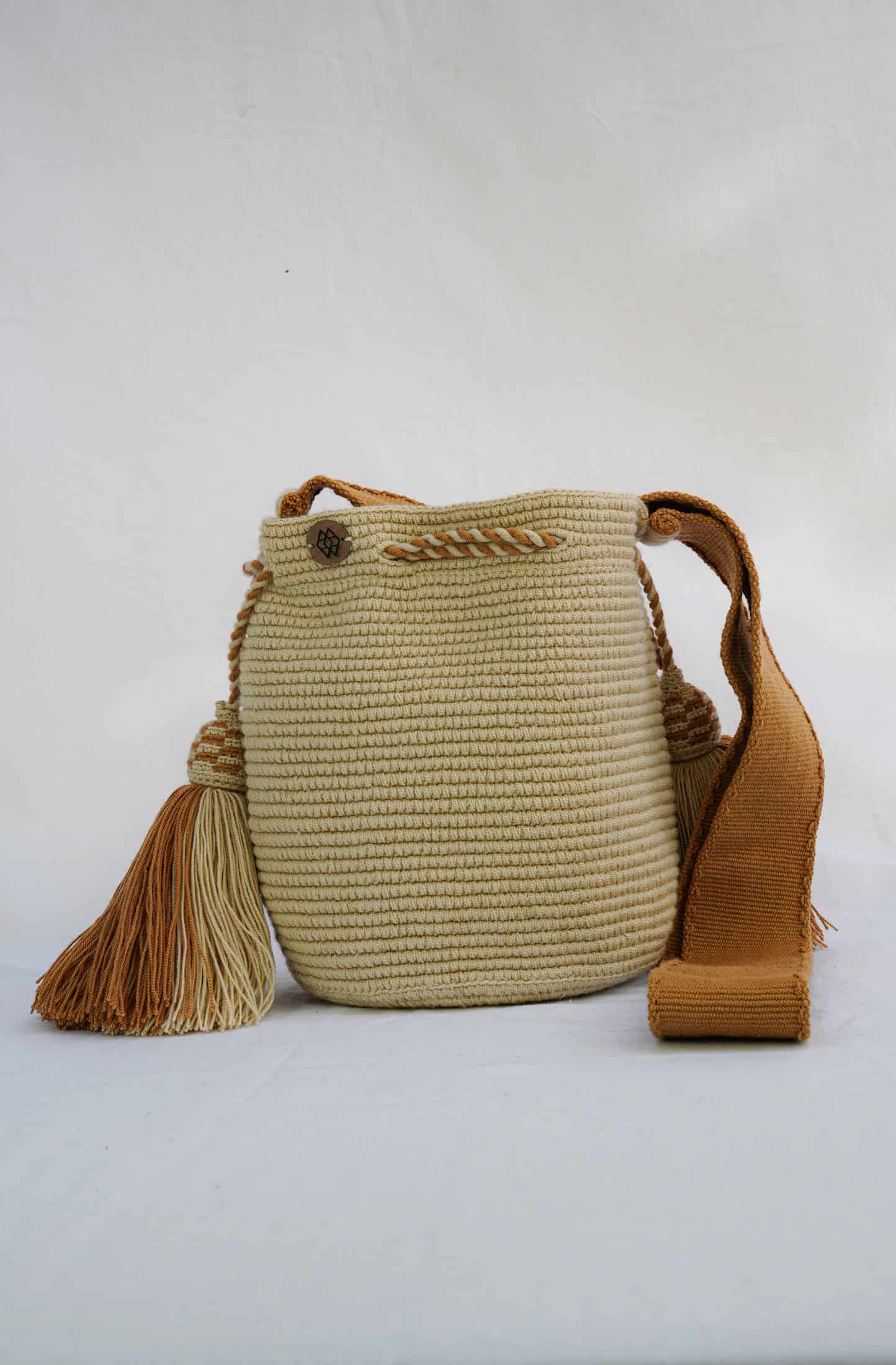 Mochila Mediana Unicolor Amistad - miniatura 1