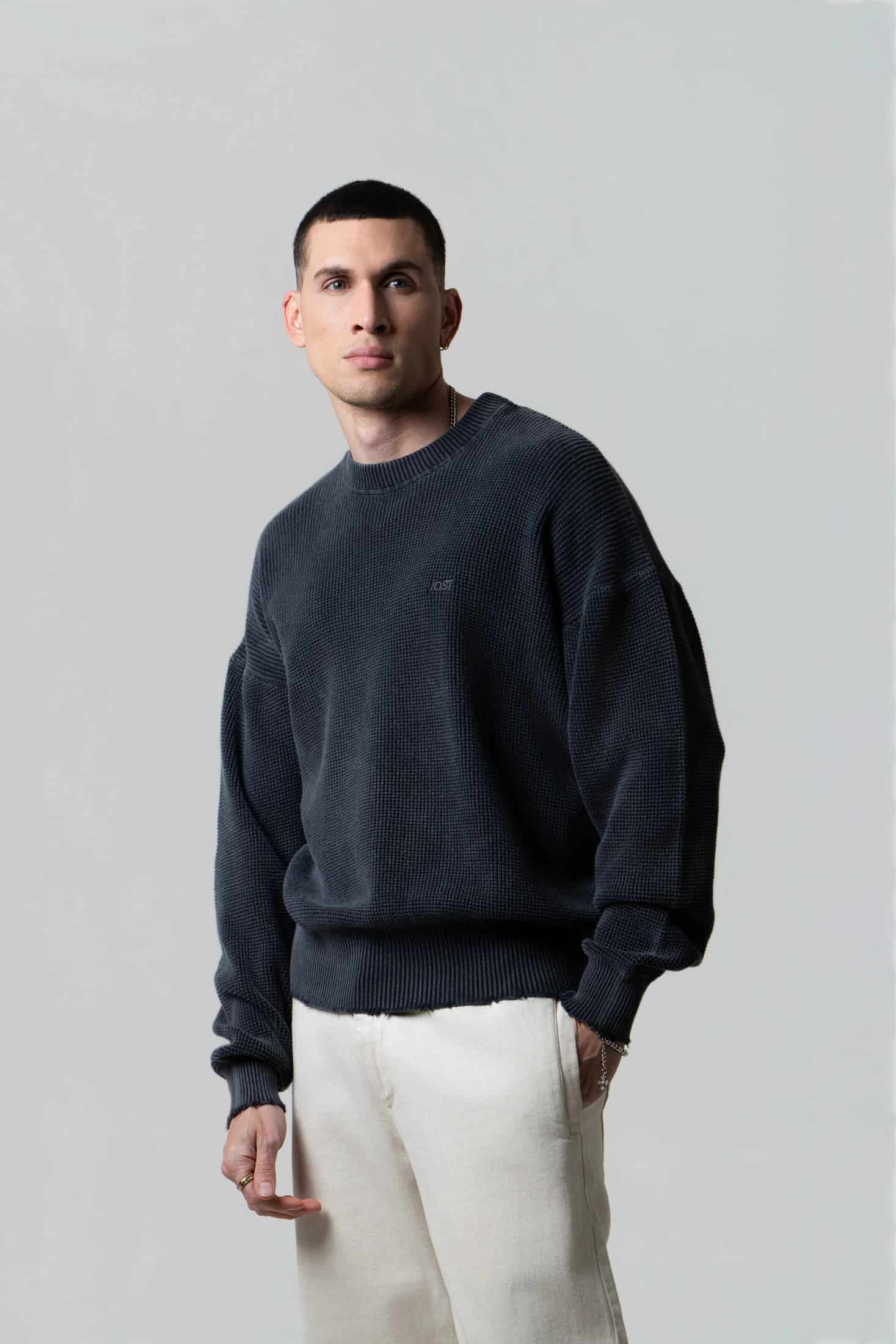 SWEATER CERRADO COLOR GRIS MEDIO - miniatura 1