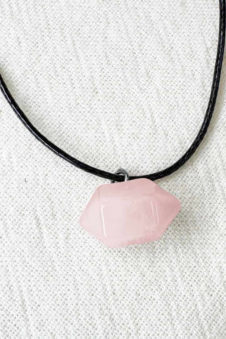 Collar cuerda cuarzo rosa hexágono - miniatura 3
