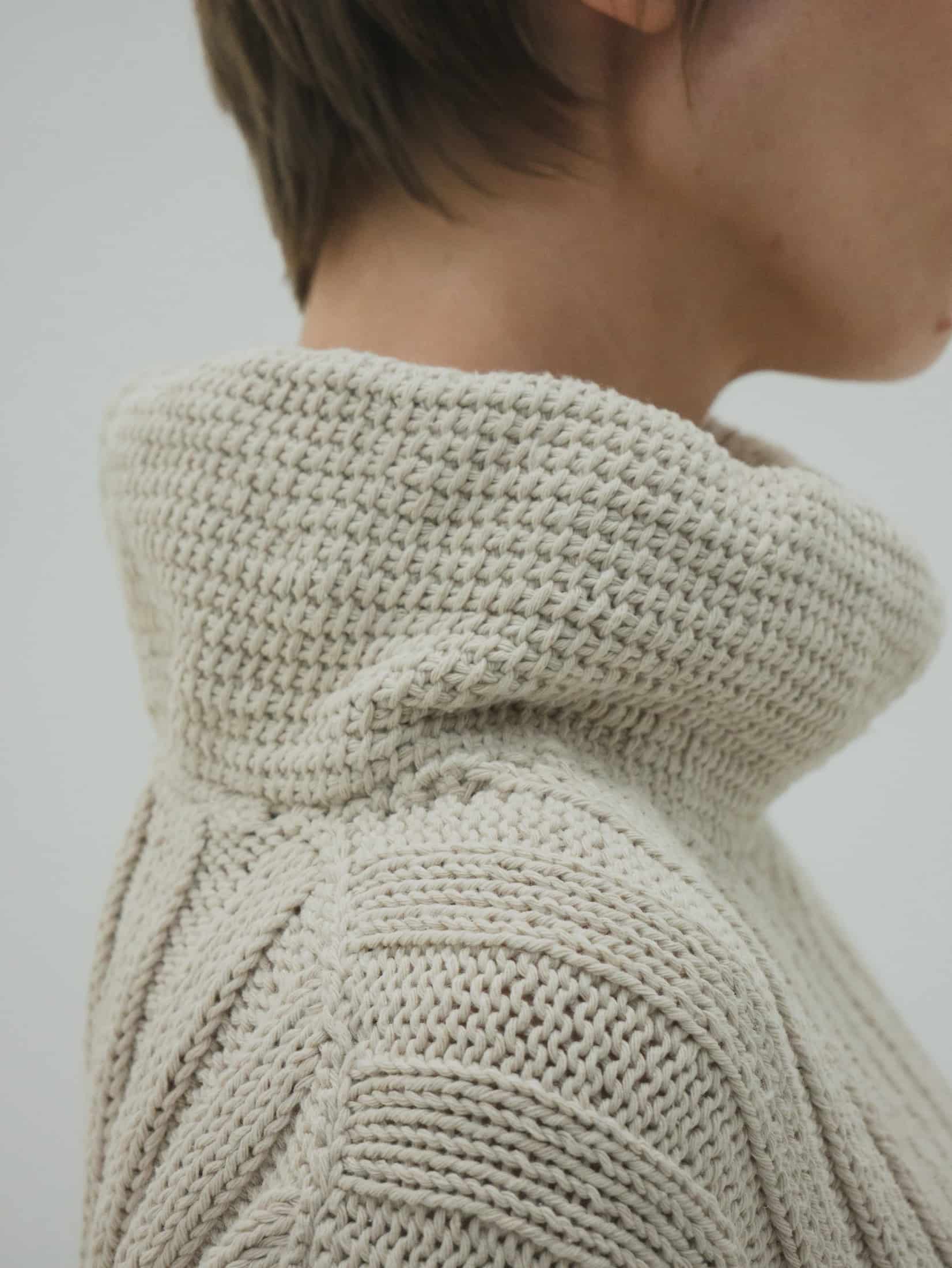 Sweater cuello alto estructurado crochet - miniatura 3