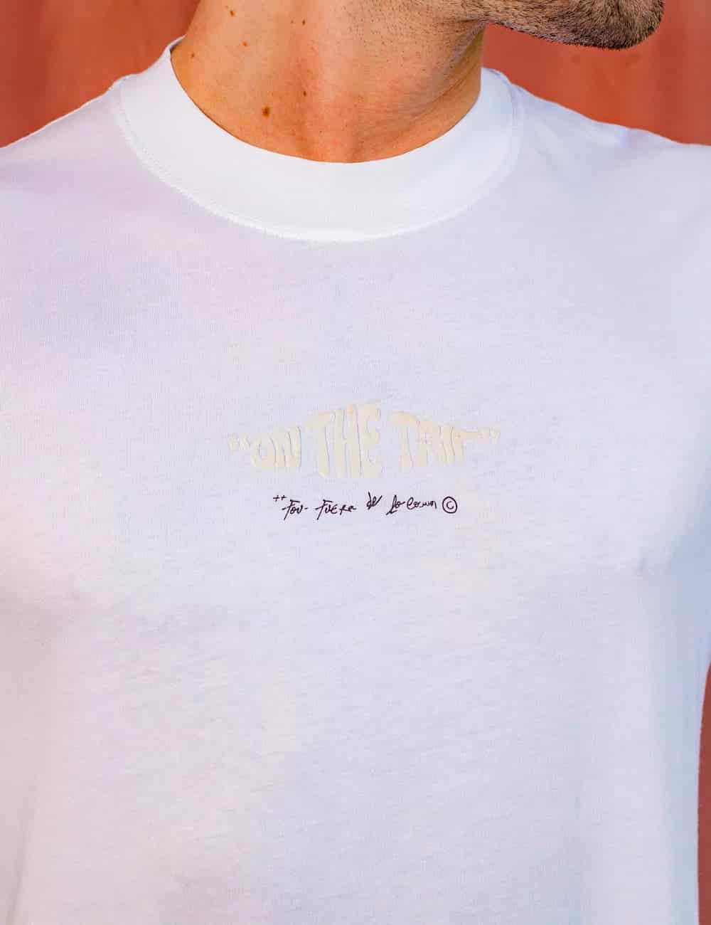 Camiseta Oversize On the Trip blanco para Hombre - miniatura 10
