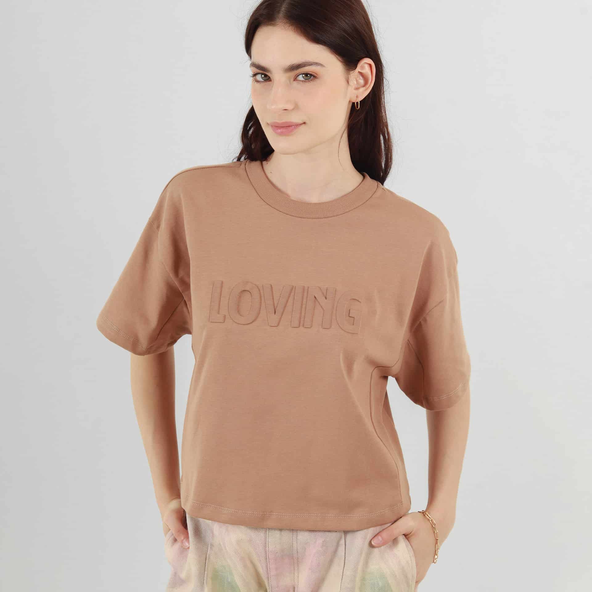 Camiseta cuello redondo manga corta rodada con estampado Loving - miniatura 1