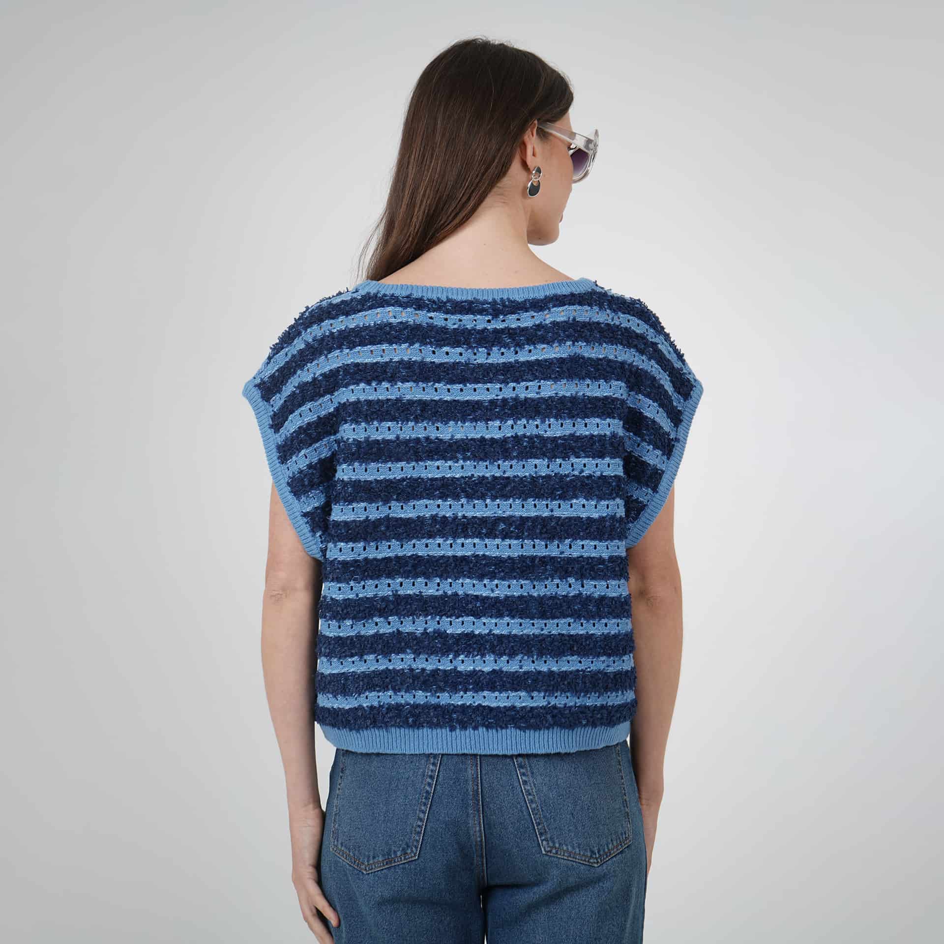 Sweater tipo chaleco oversize estampado - miniatura 3