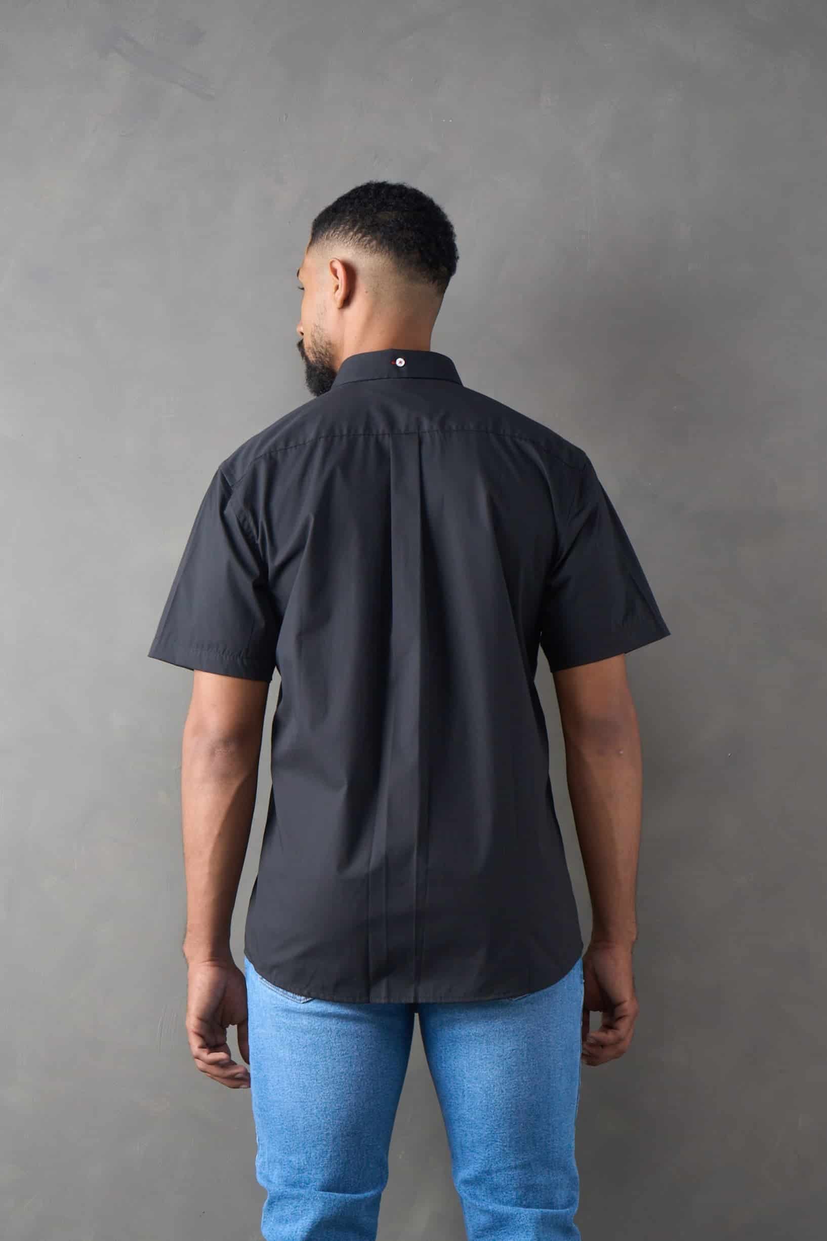 Camisa regular fit manga corta negro - miniatura 2