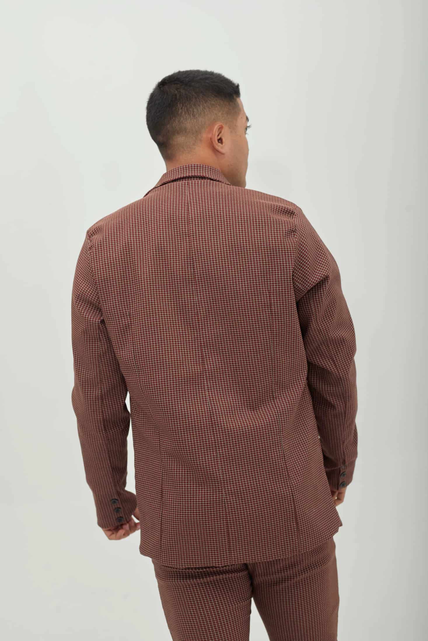Traje Clásico Essential Vinotinto - miniatura 3