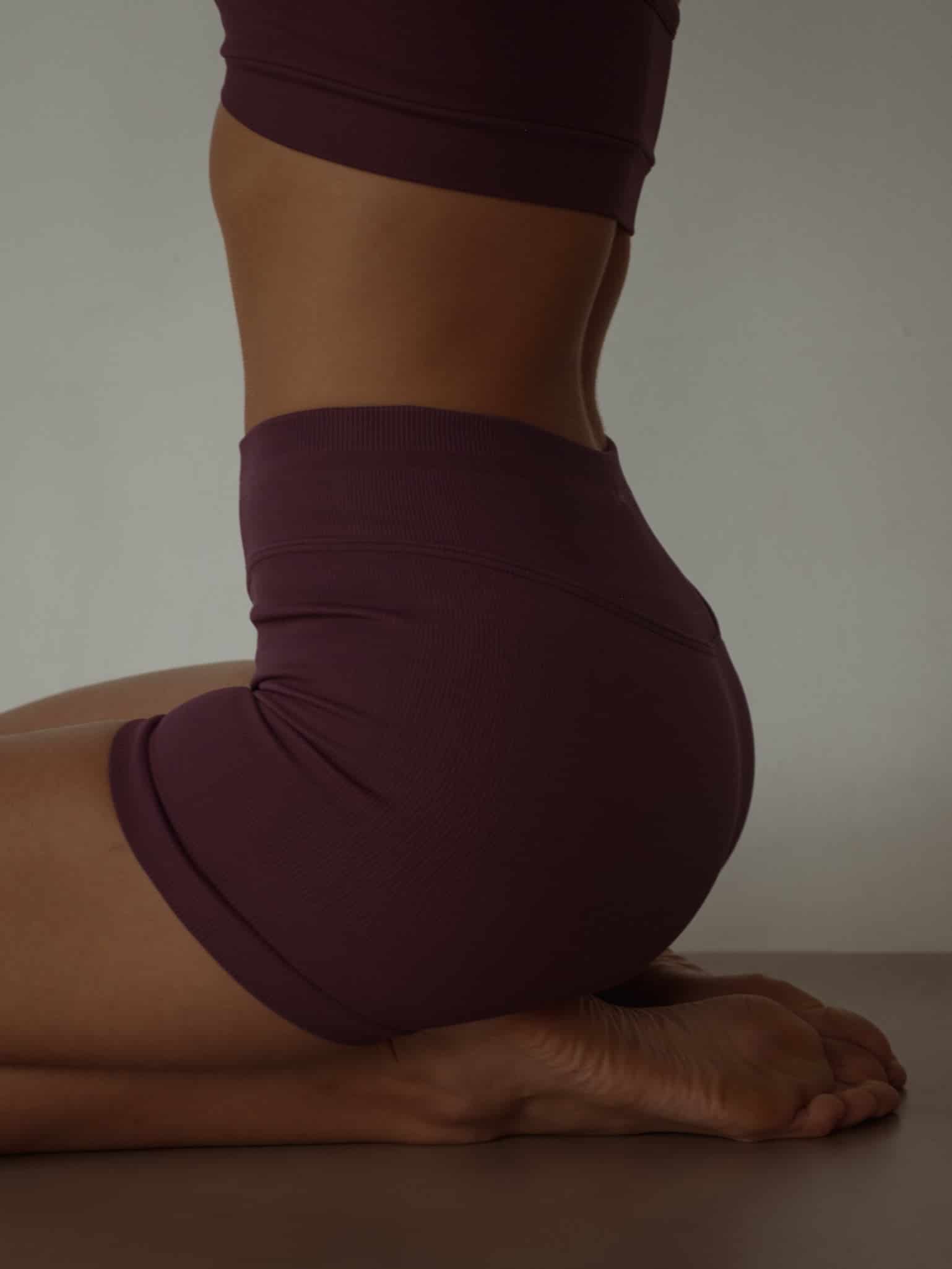 ELEVATE SEAMLESS MINI SHORT - CRANBERRY - miniatura 10
