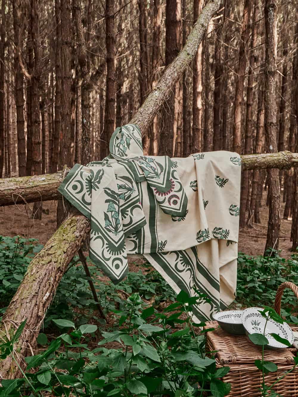 Secret Life Of Funghi Cloth Napkins Set of 4 - miniatura 4