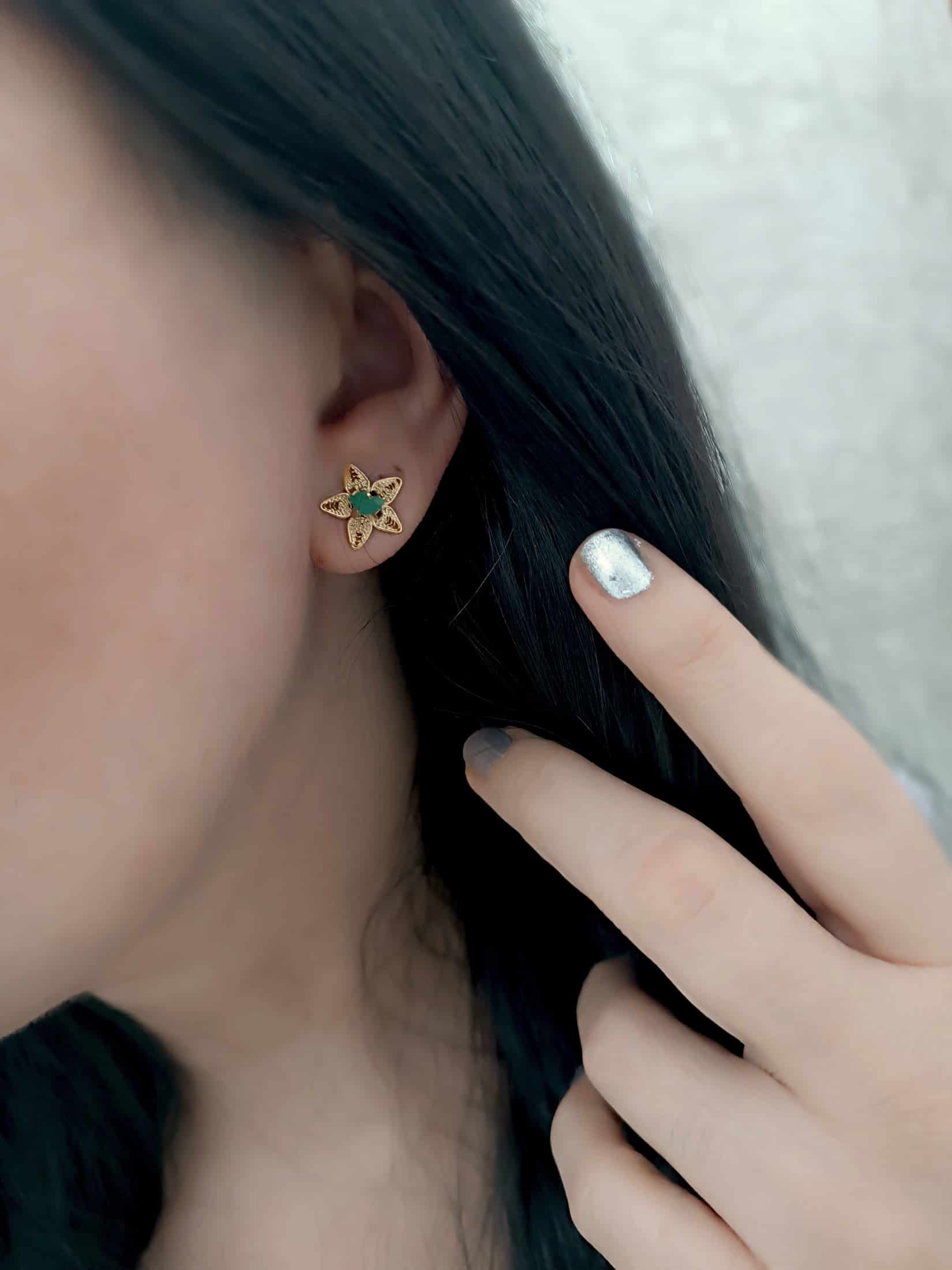 Aretes mini filigrana  y esmeralda estrellita - miniatura 5