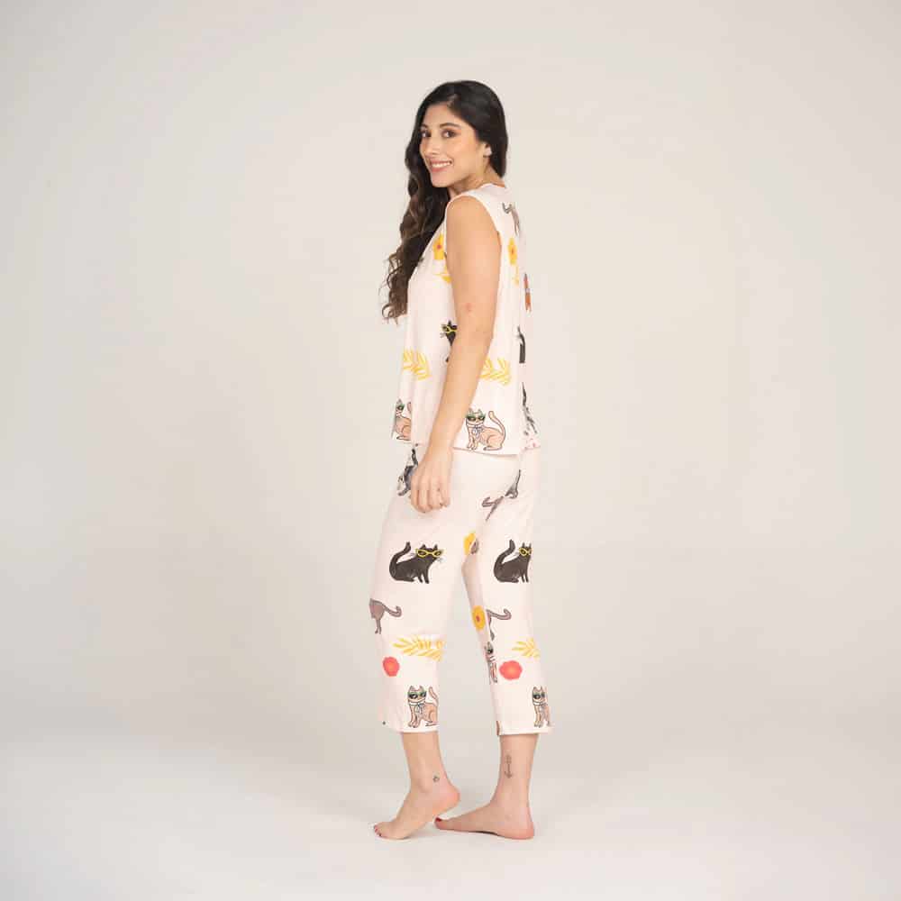 Conjunto de Pijama Pantalón Capri Gatuna. - miniatura 3