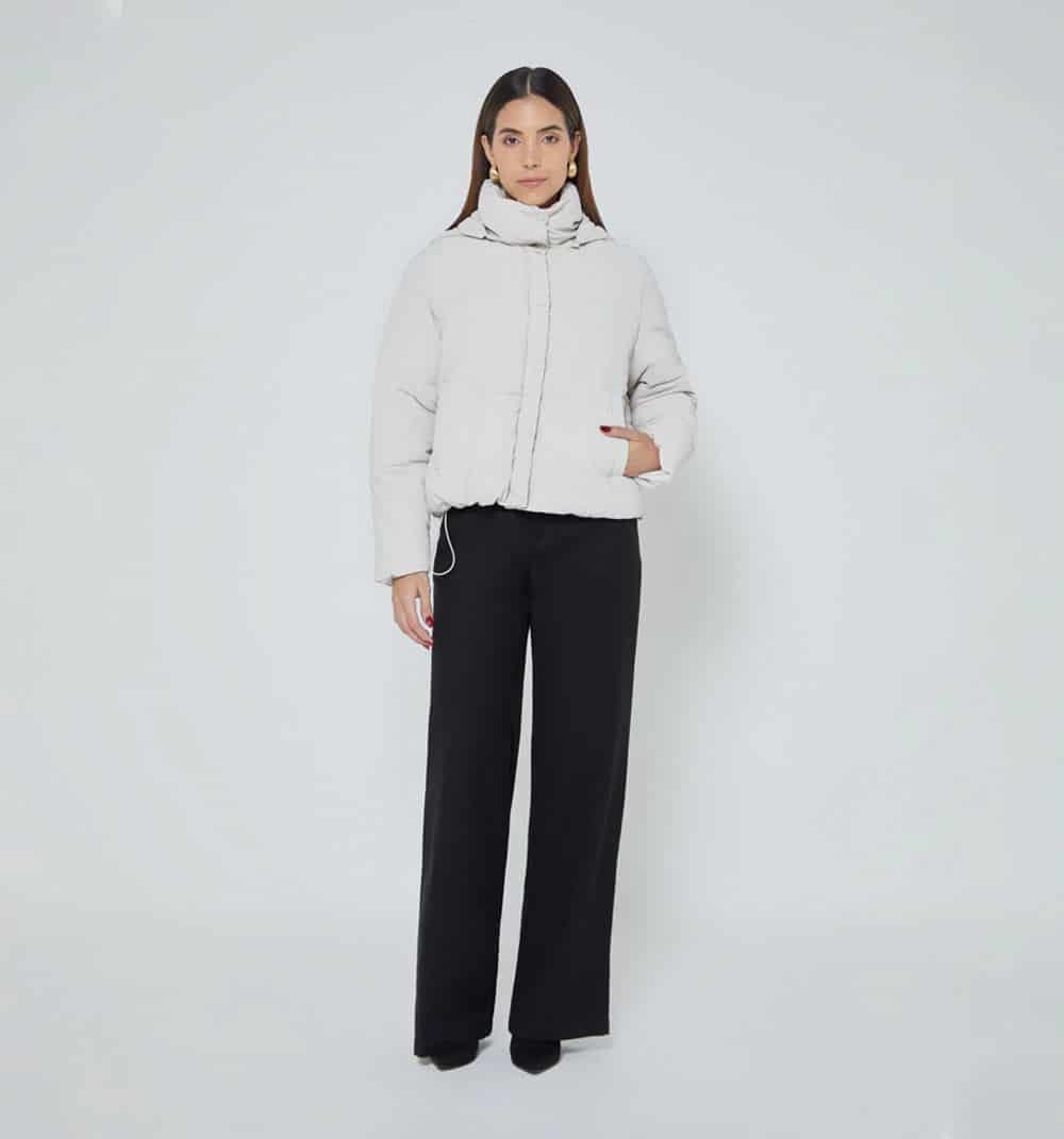Chaqueta acolchada con capucha - miniatura 1