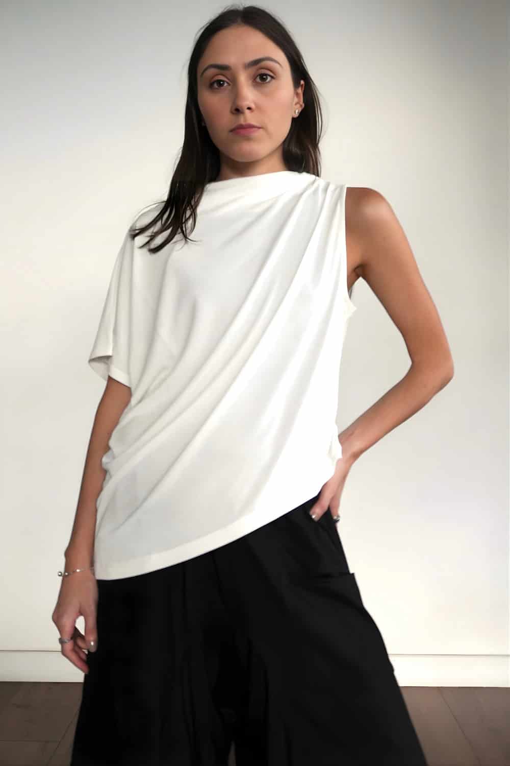 Blusa Asimétrica Cruda - miniatura 2