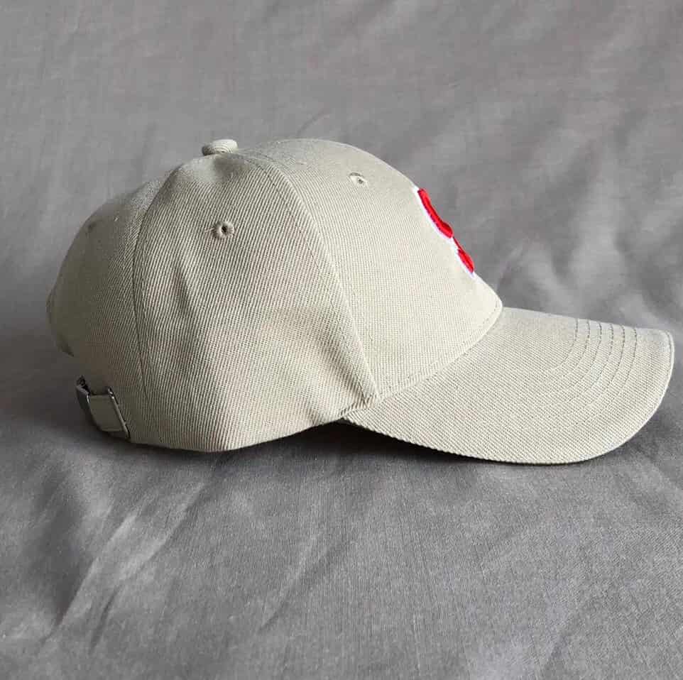 The Cap (Gorra) - miniatura 2