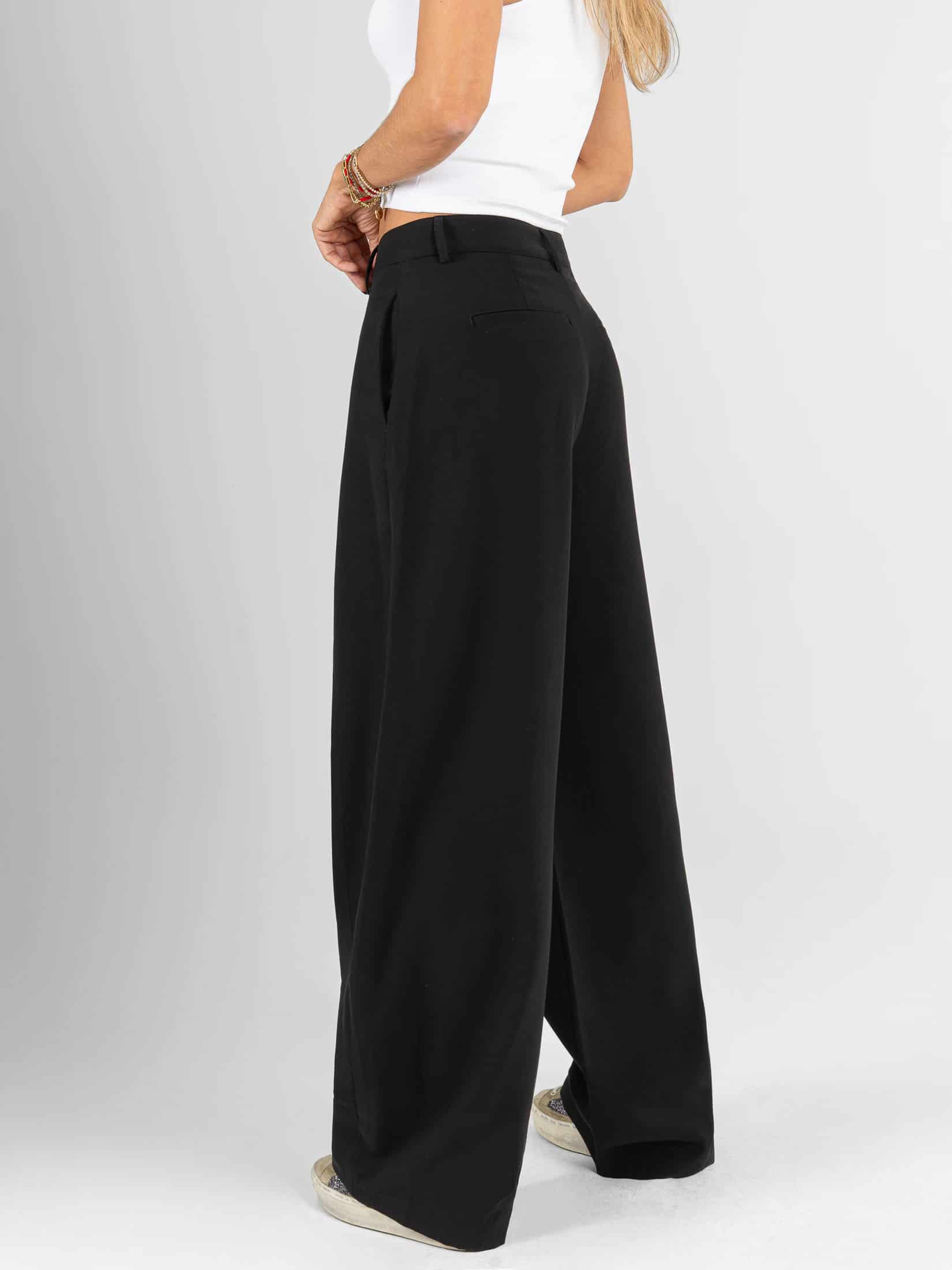 Ref: 0620549 Pantalón wide leg, tejido plano liviano, tiro alto, detalle delantero, tono negro - miniatura 3