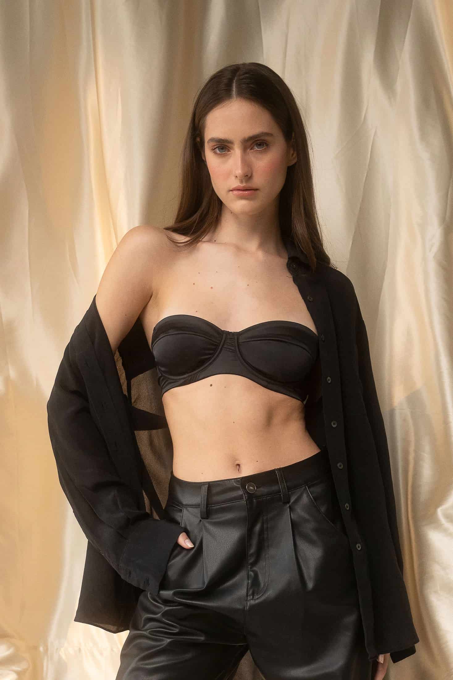 STRAPLESS CON ARO ELLIPSE SUAVIDAD NEGRO - miniatura 2