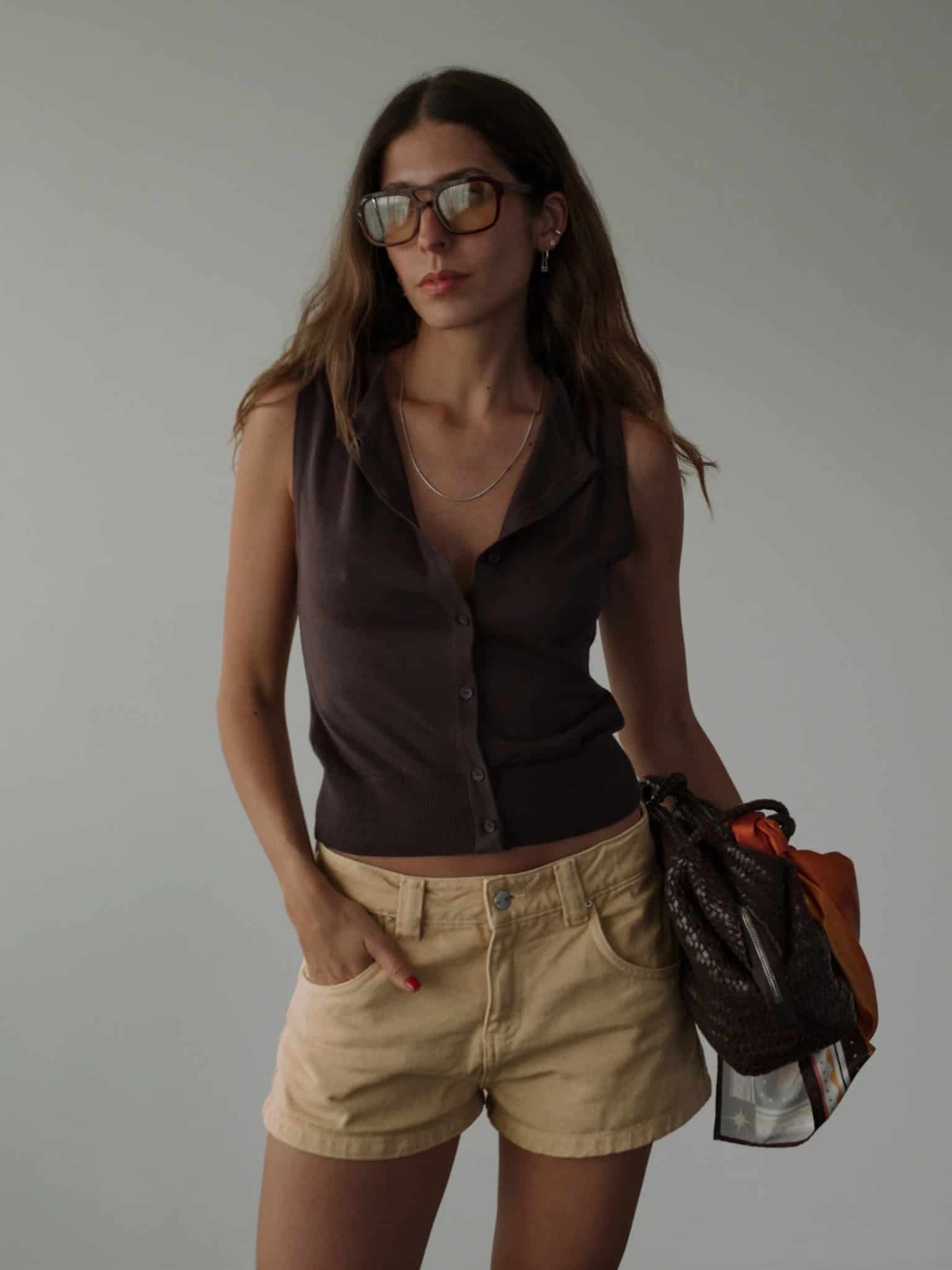 CLASSIC BUTTON KNIT VEST - BROWN - miniatura 2