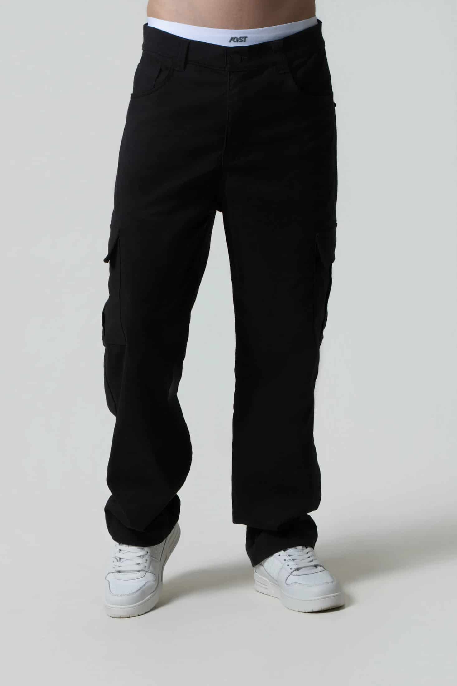 PANTALON CARGO COLOR NEGRO - miniatura 1