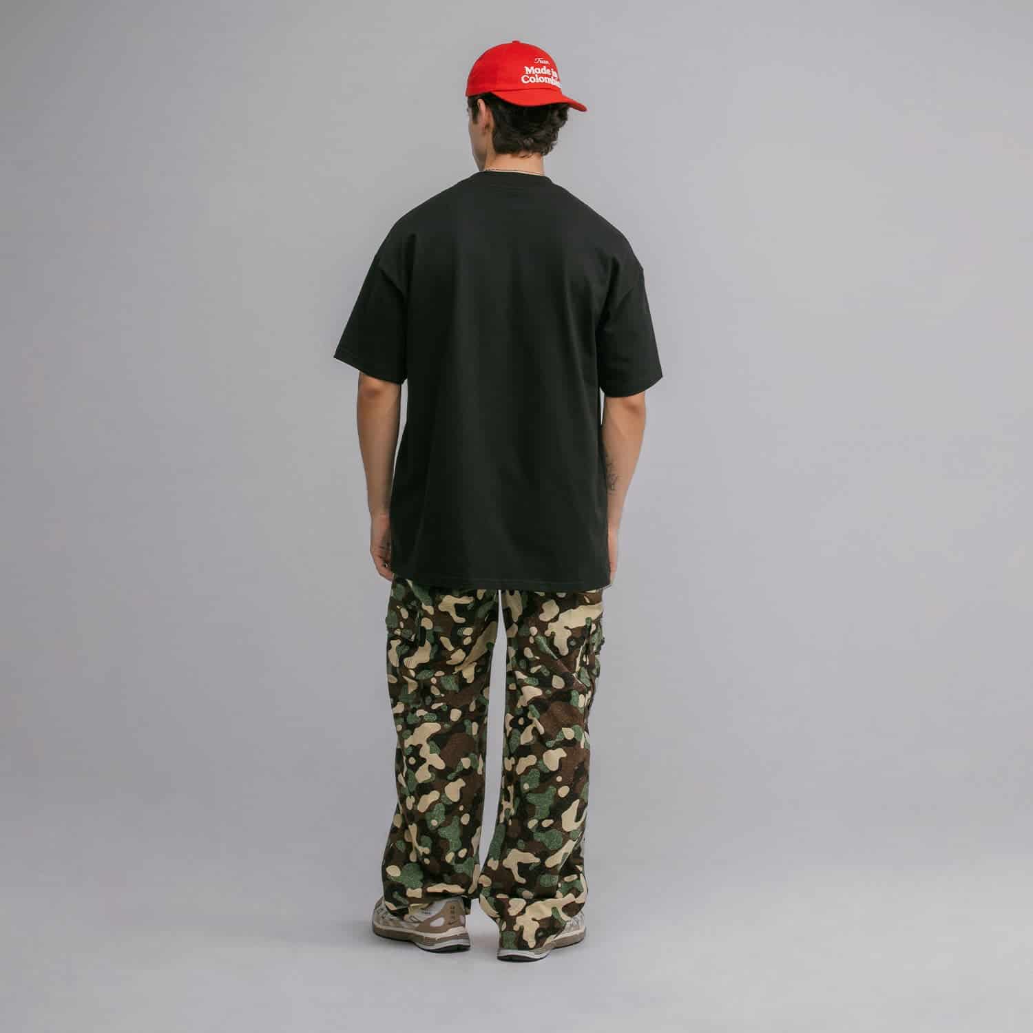 Camiseta Oversized Medellín - Negra - miniatura 3