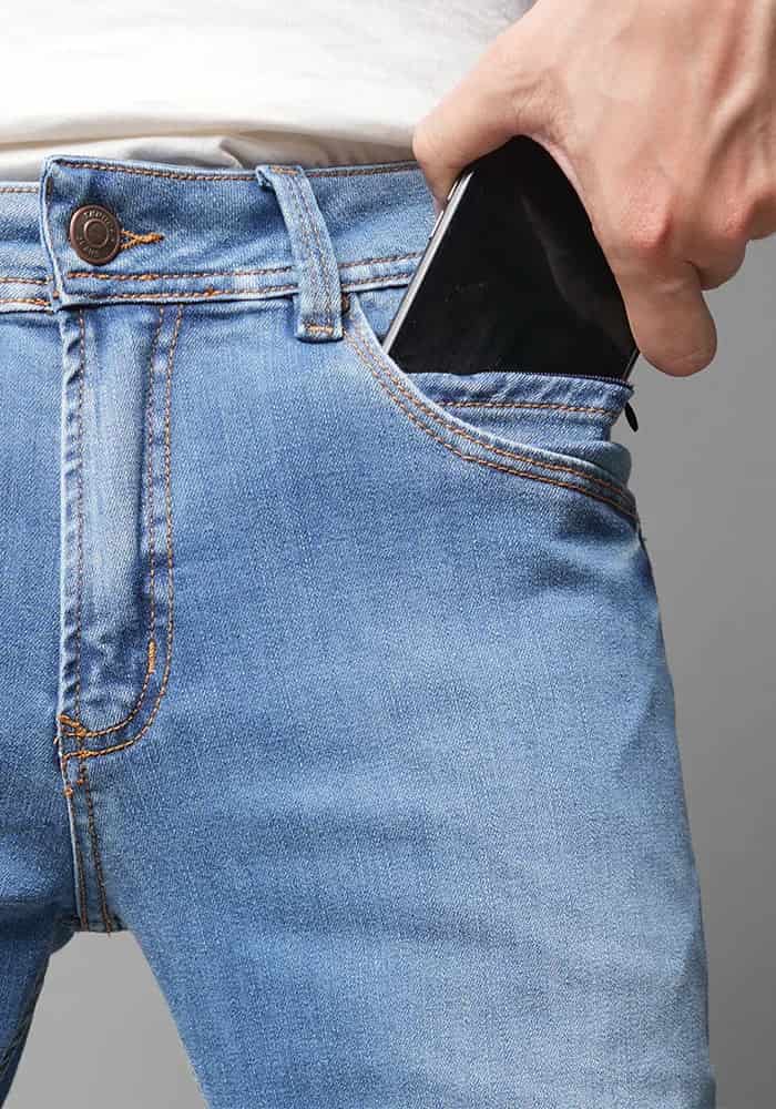 Jean para Hombre en Tono Azul Medio - miniatura 3