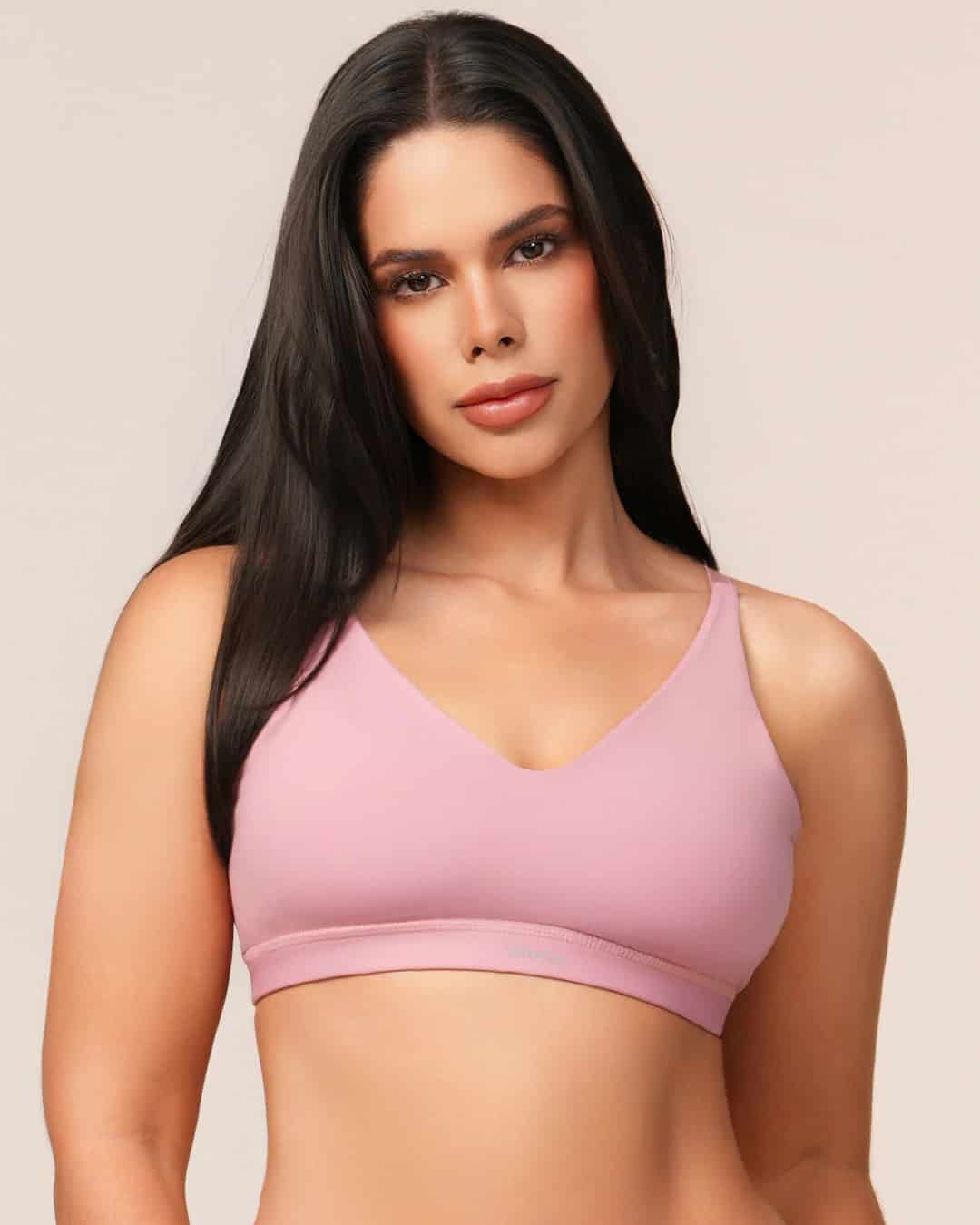 Top Prehormado en Microfibra con Almohadillas Removibles y Broche Ref. 450 - miniatura 6