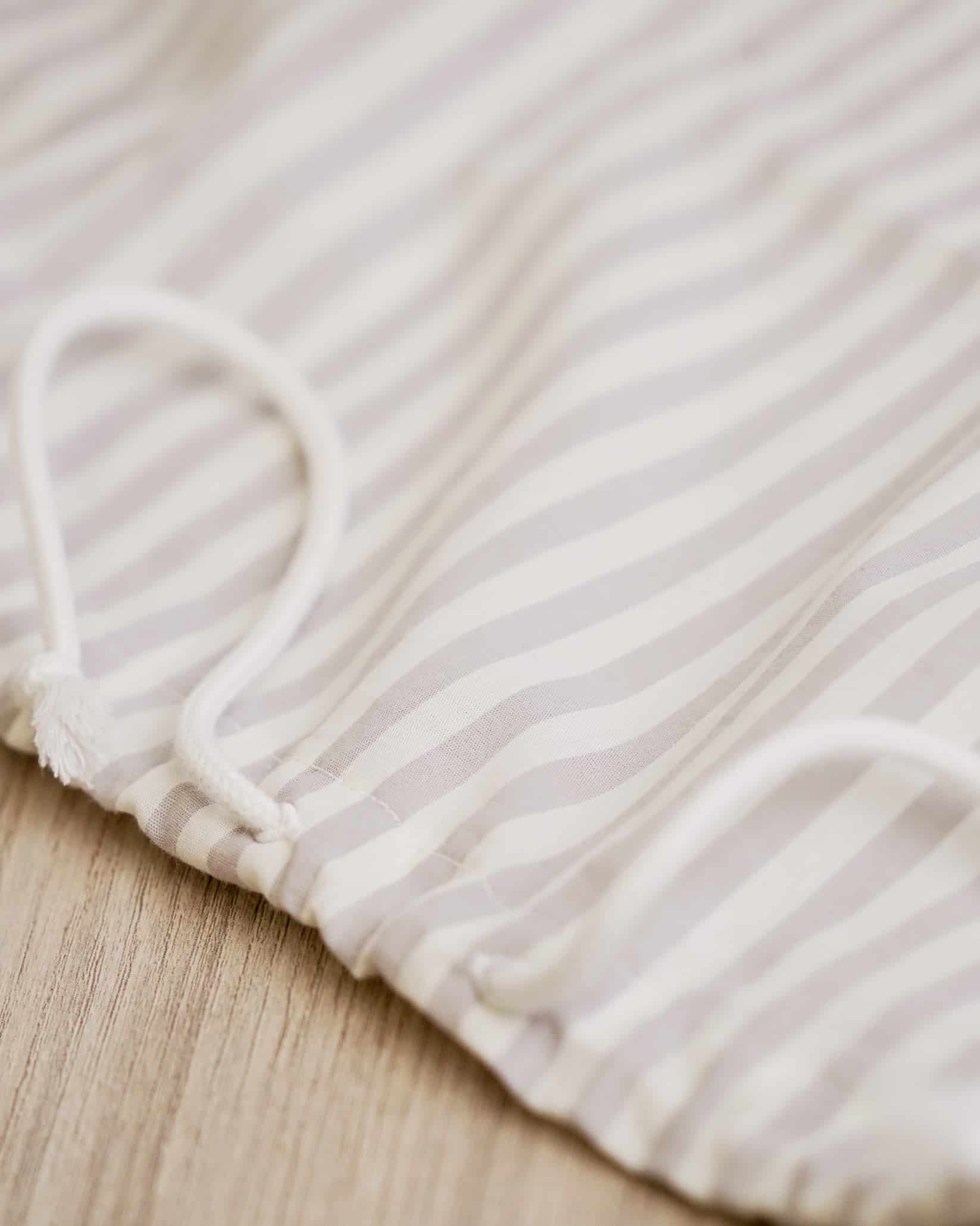 CAMISA BLANCA  RAYAS MUJER  NIKE - miniatura 6