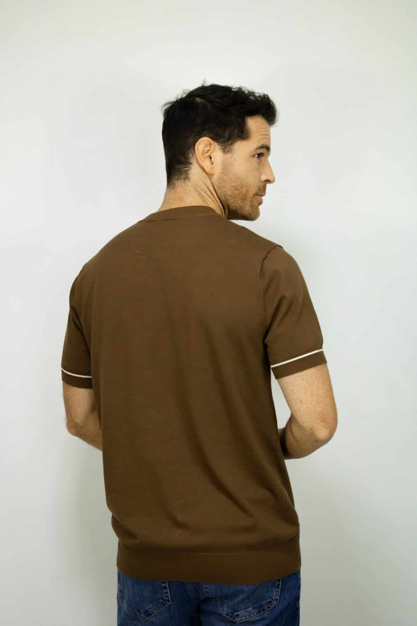 CAMISETA TEJIDA CAFE PARA HOMBRE - miniatura 3