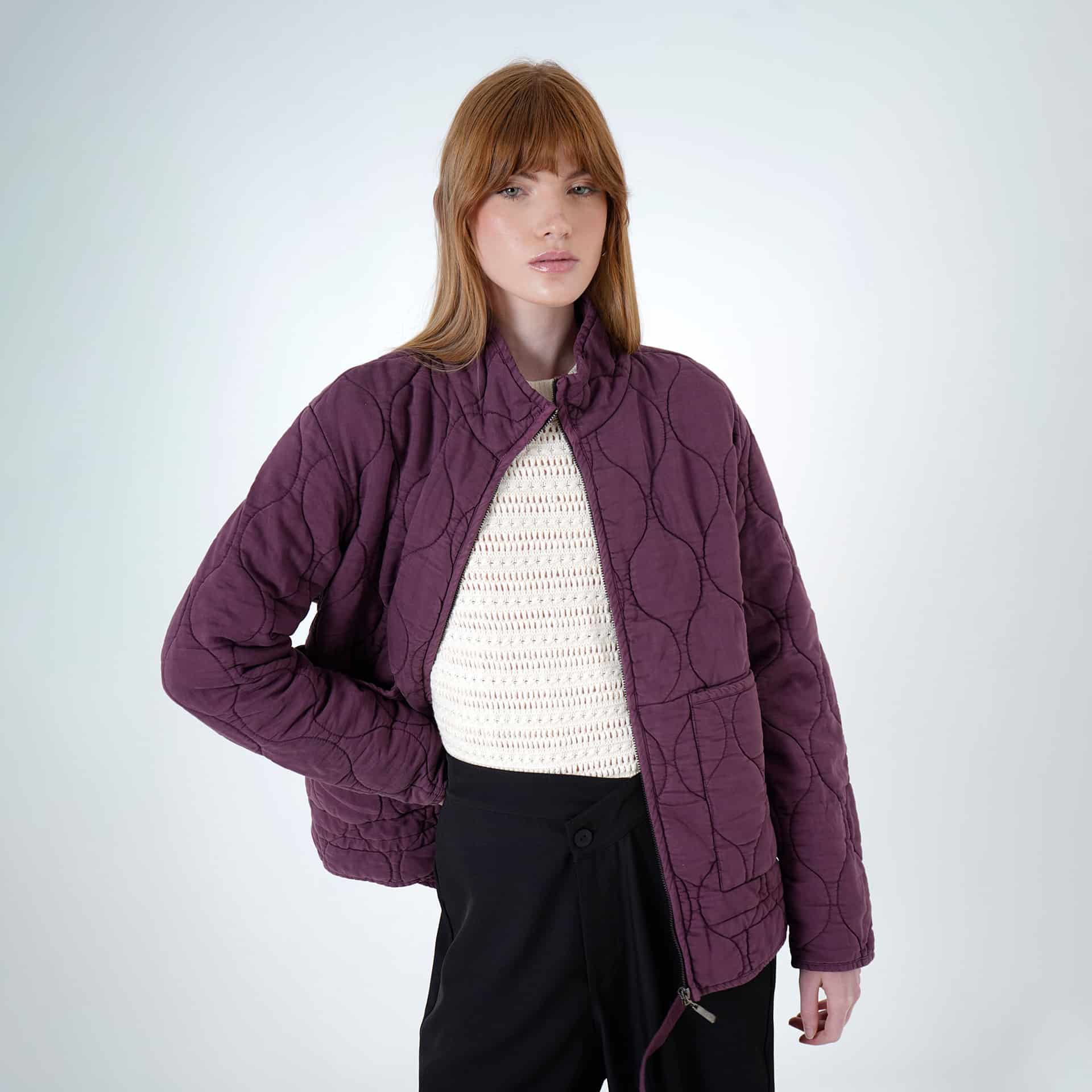 Chaqueta acolchada manga larga cuello alto con bolsillos de parche - miniatura 3