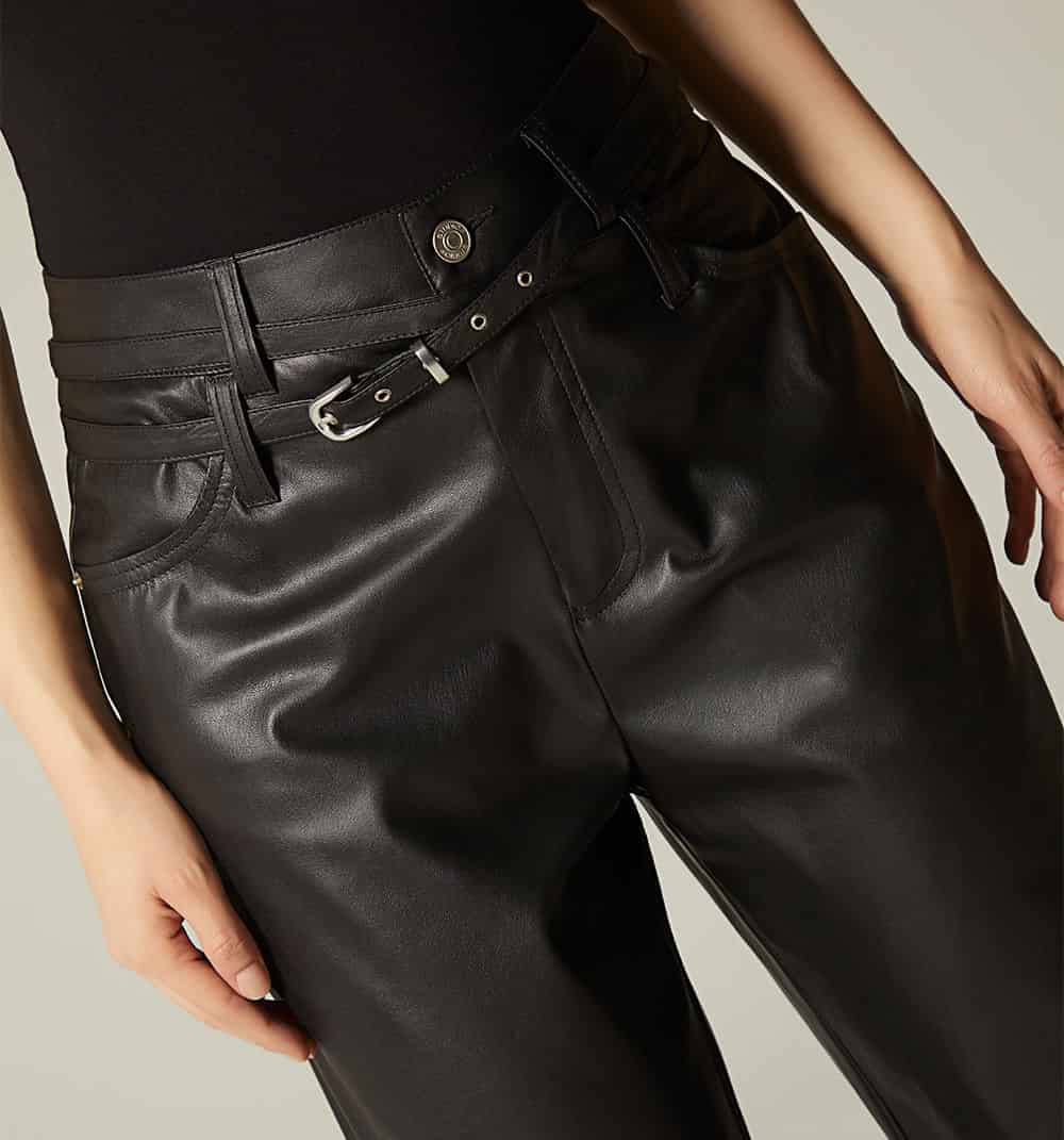 Pantalon loose fit correa en pu - miniatura 3