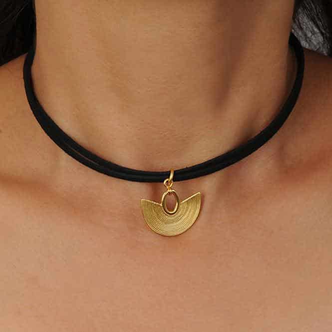 Collar Choker Negro y Dije Pequeño Nariguera Filigrana Lisa Sinú - miniatura 2
