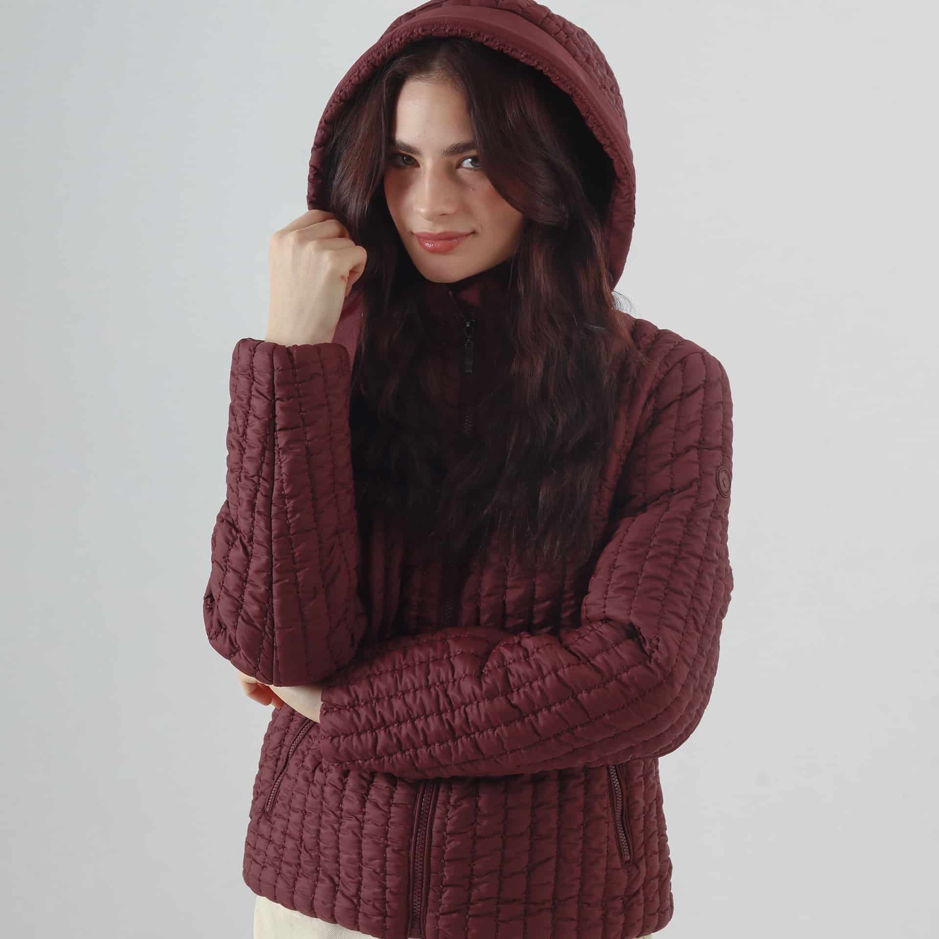 Chaqueta acolchada cuello alto capucha con lazo - miniatura 9