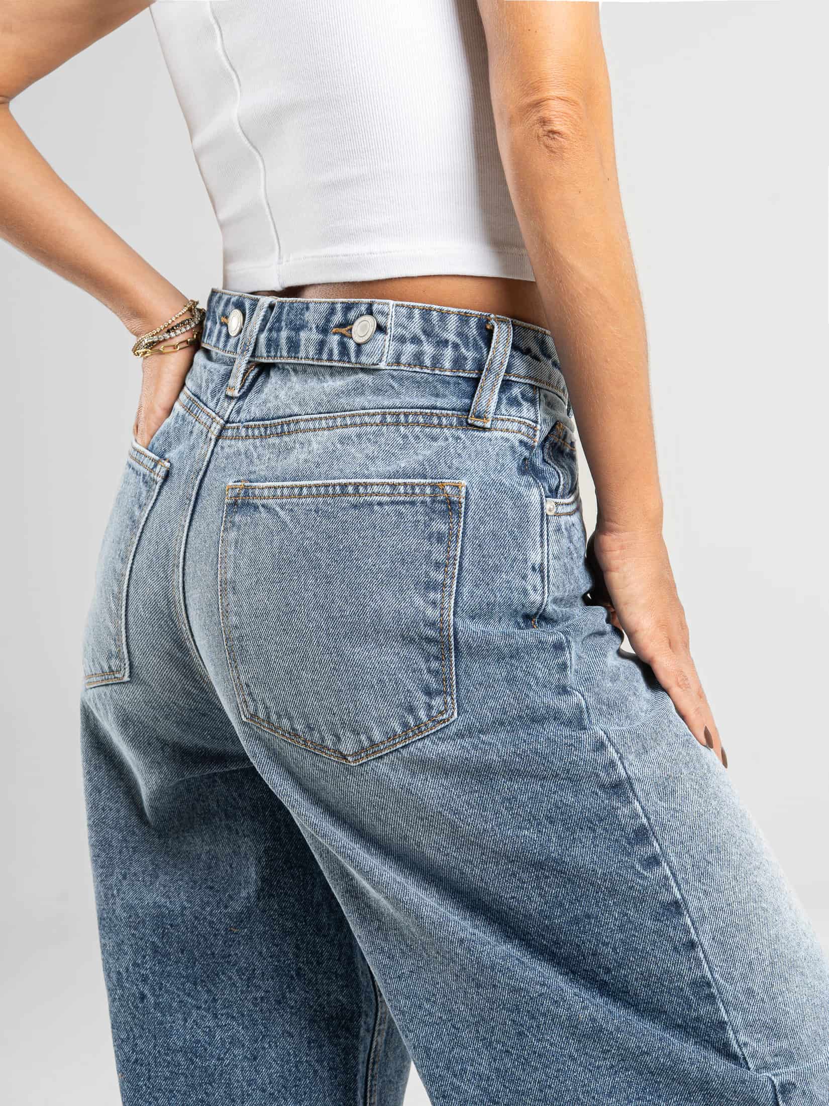 Ref: 066383 Jean baggy cropped, detalle en bota, rígido, tiro alto, tono azul medio. - miniatura 2