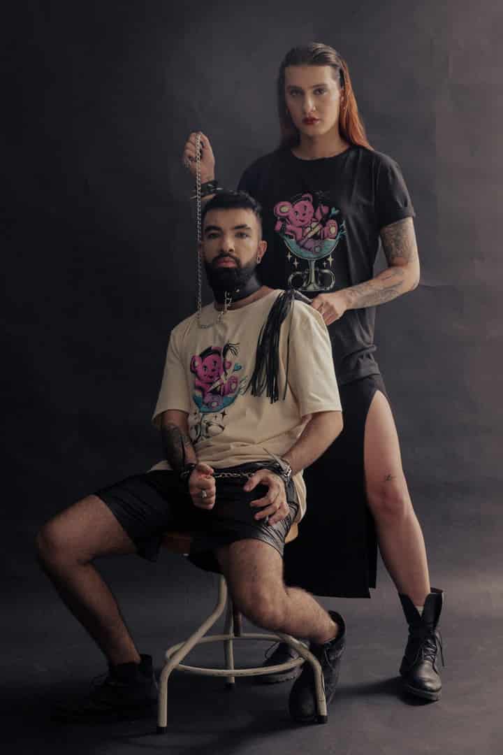 Camiseta beige oso en copa - miniatura 6
