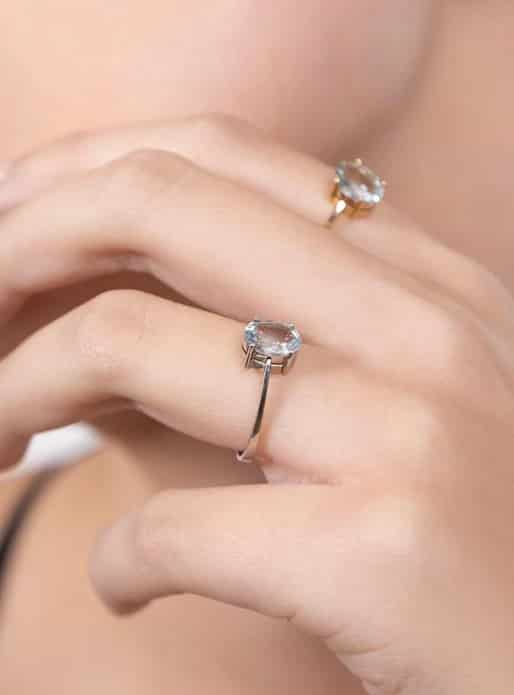 Anillo Aguamarina Óvalo Oro Amarillo 18 K - miniatura 2