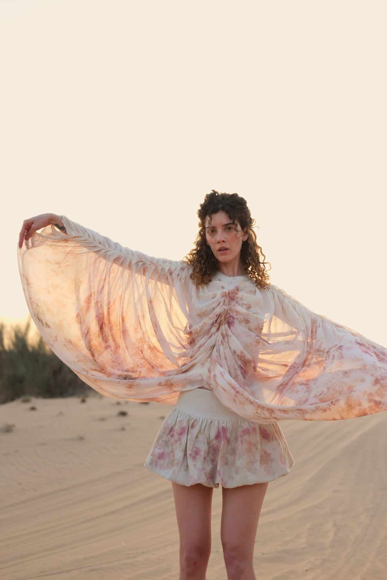 Rose Draped Silk Georgette Cape - miniatura 3