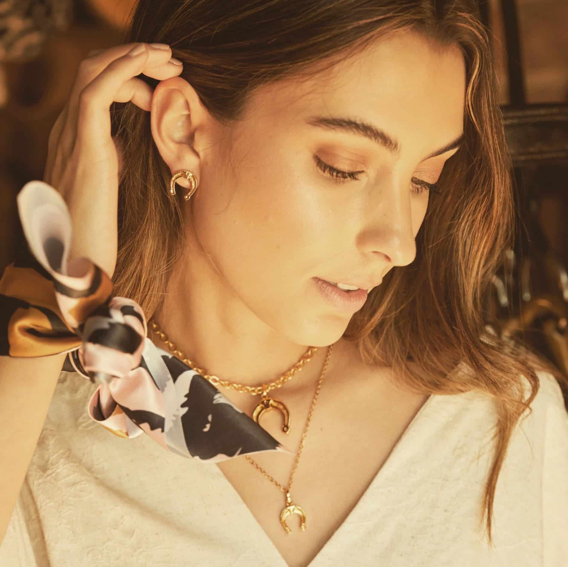 Aretes con herradura pequeña - miniatura 3