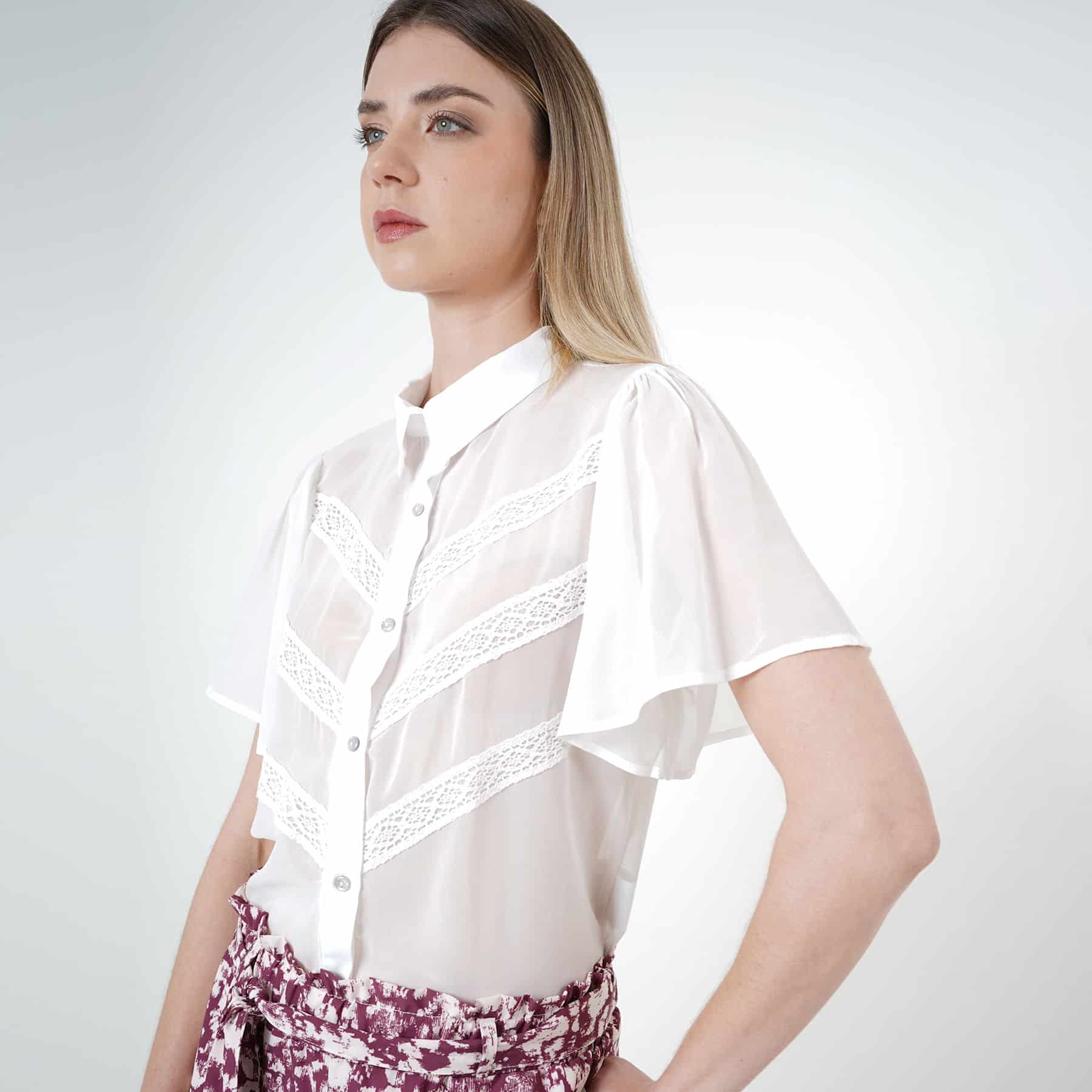 Blusa abierta cuello camisero manga corta bolero con encajes - miniatura 1