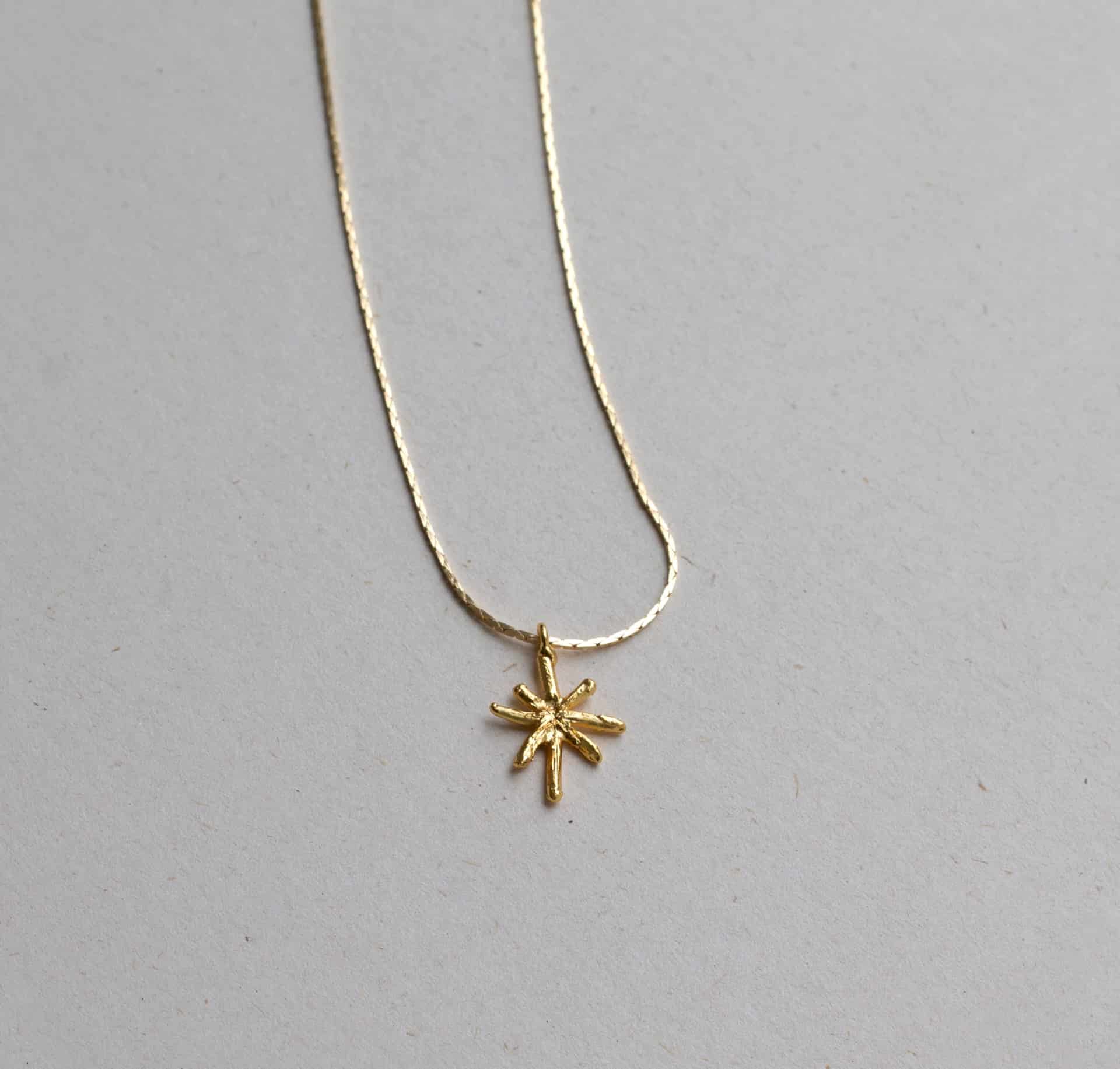 Collar mini estrella - miniatura 3