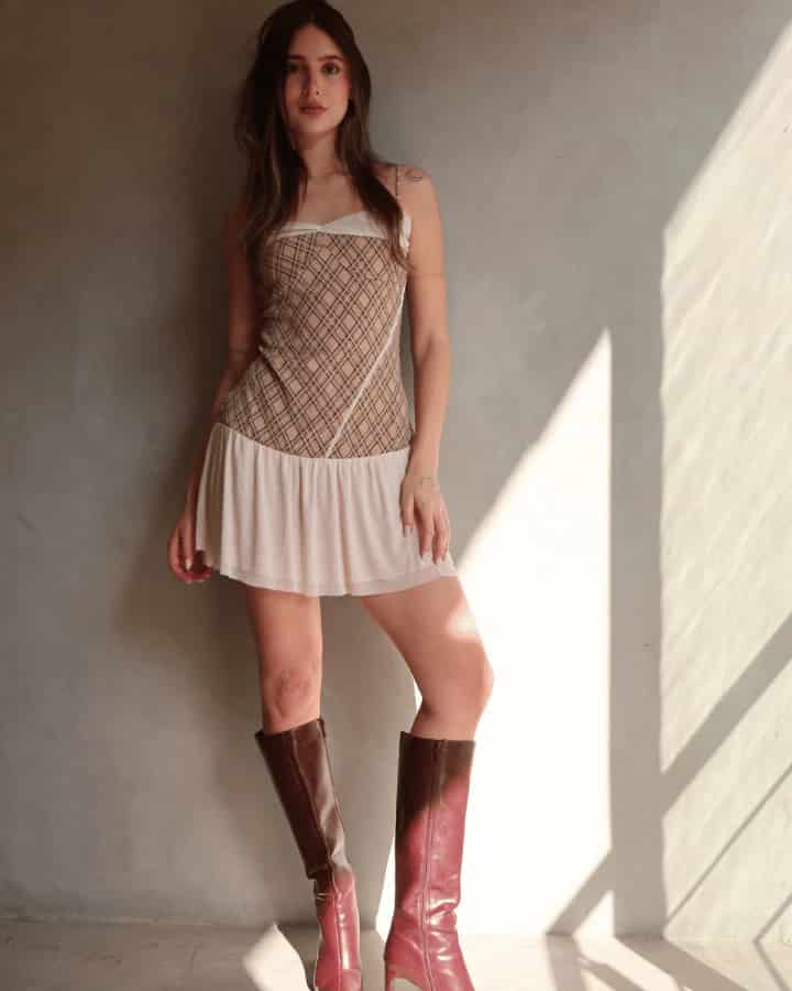 VESTIDO MINIPLAID DE CUADROS CON CORSET CREMA - miniatura 11