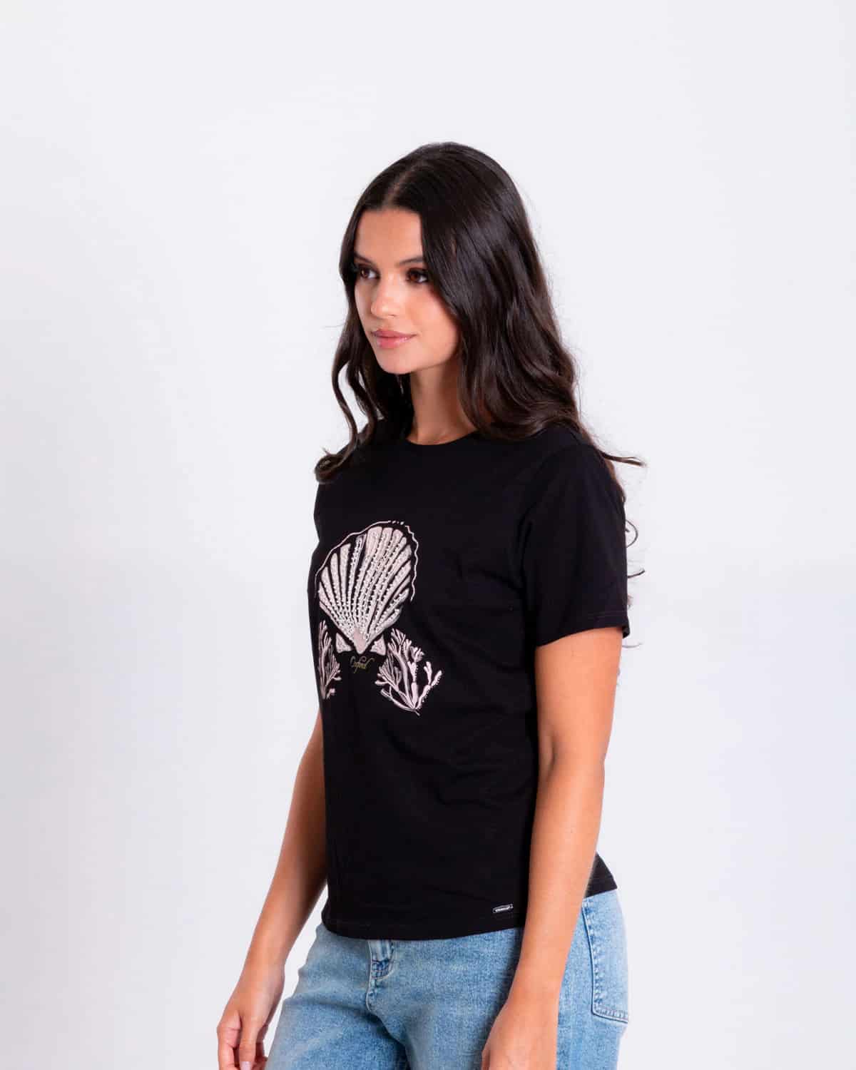 Camiseta negra estampado frontal para mujer - miniatura 2